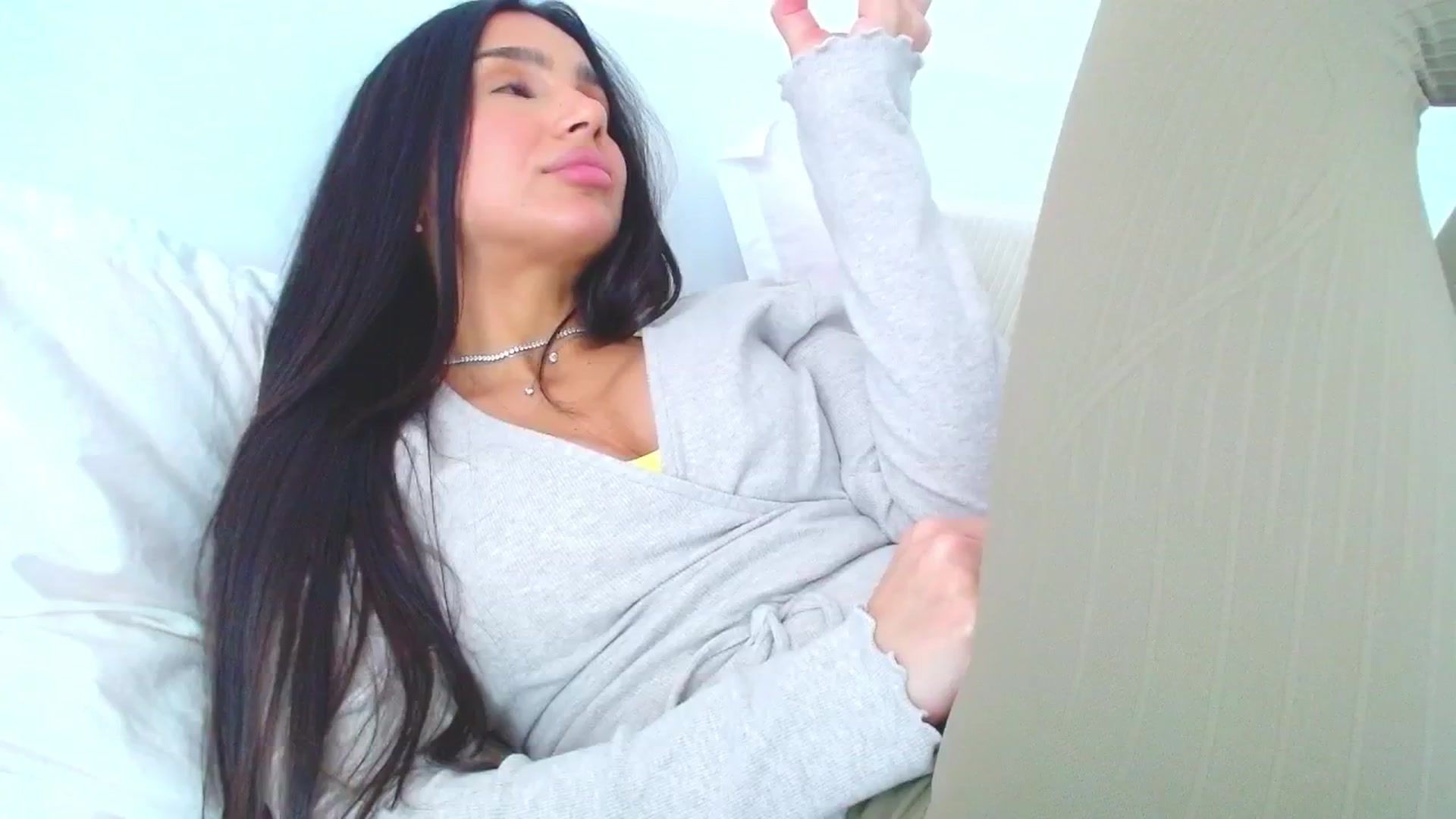 Gallery image thumbnail from Misskelly's myfreecams stream on, 04/04/2026, 15:22 image 20 of 20
