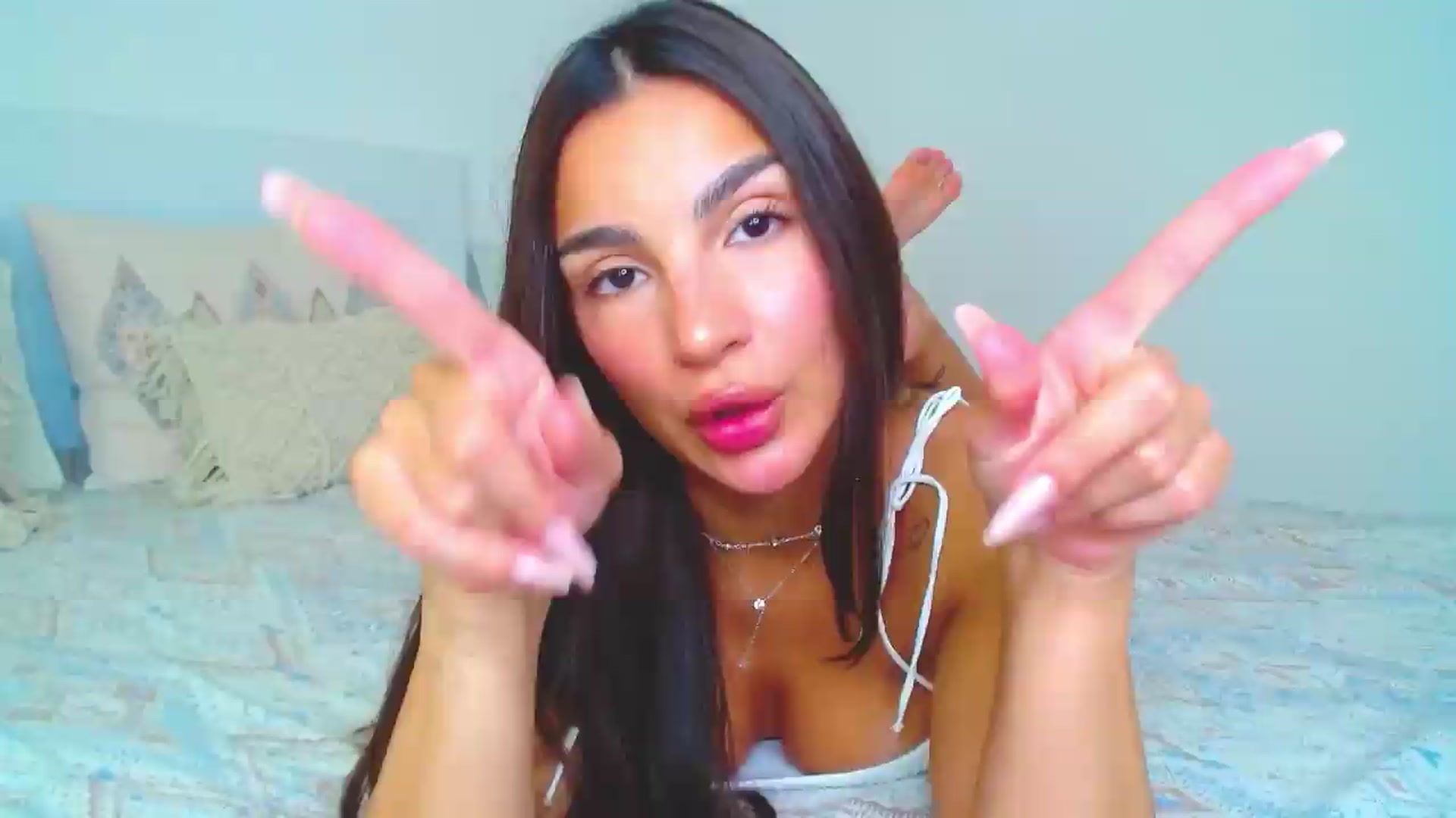 Gallery image thumbnail from Misskelly's myfreecams stream on, 07/17/2026, 13:16 image 10 of 20