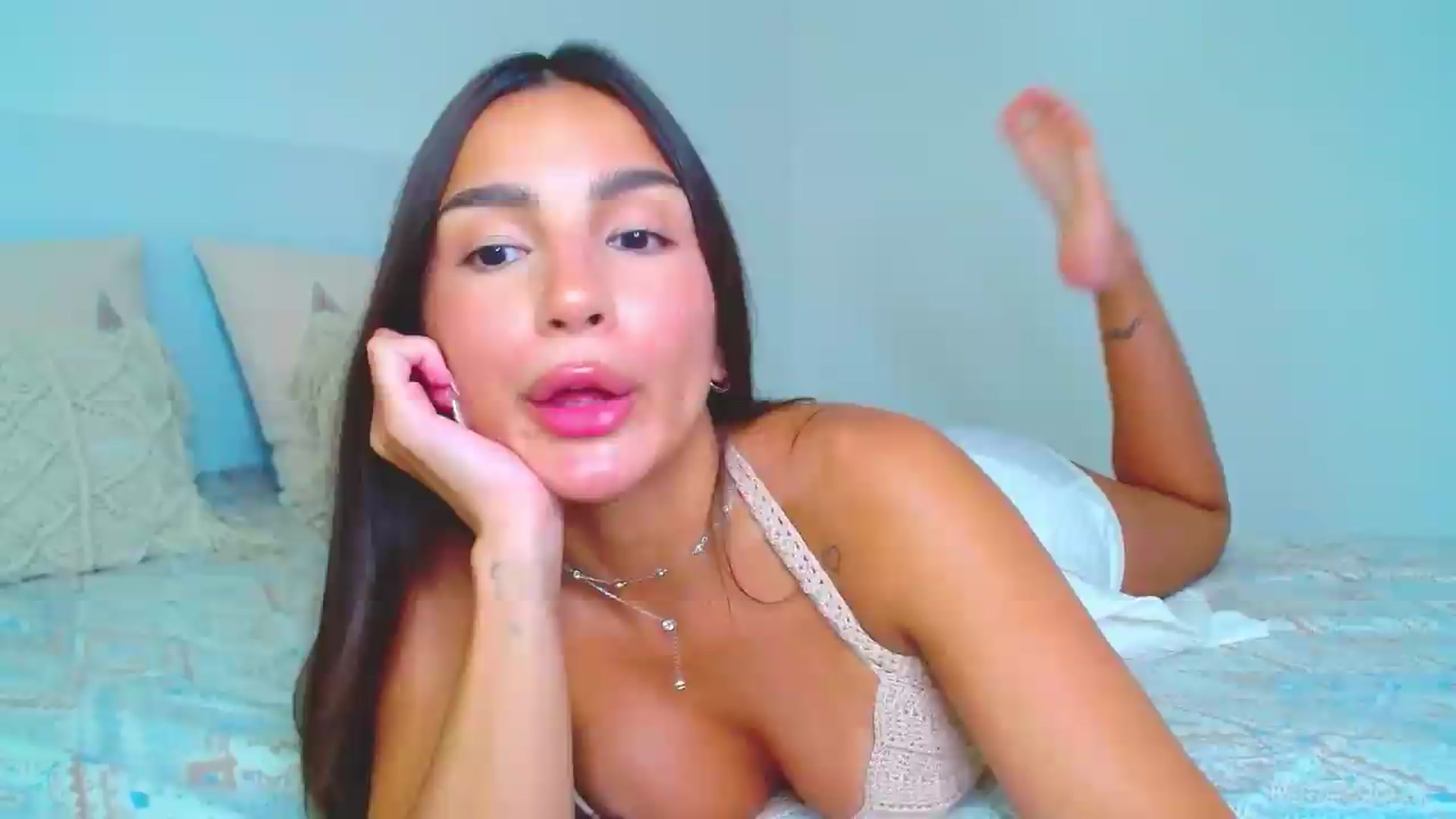 Gallery image thumbnail from Misskelly's myfreecams stream on, 07/23/2026, 13:46 image 10 of 20