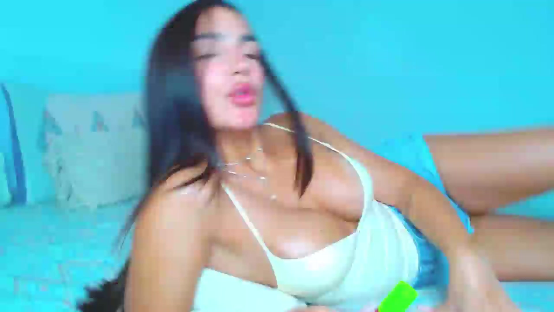Gallery image thumbnail from Misskelly's myfreecams stream on, 07/27/2026, 15:07 image 14 of 20