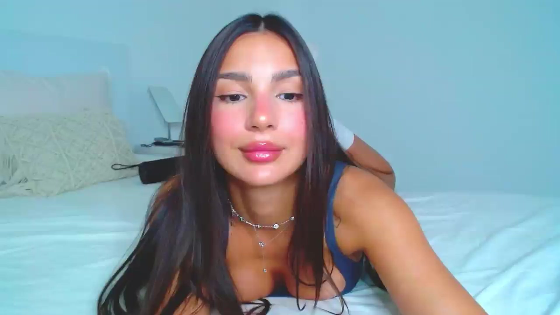 Gallery image thumbnail from Misskelly's myfreecams stream on, 08/04/2026, 15:33 image 11 of 20