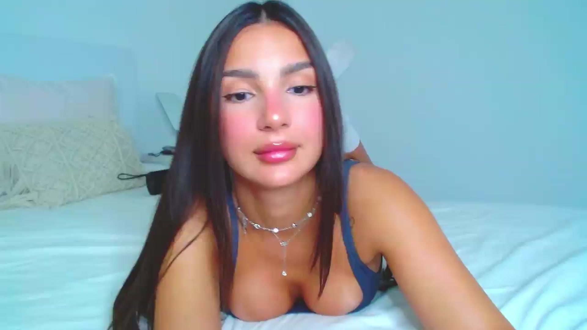 Gallery image thumbnail from Misskelly's myfreecams stream on, 08/04/2026, 15:33 image 4 of 20