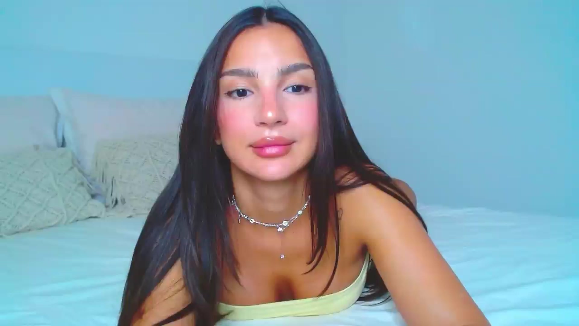 Gallery image thumbnail from Misskelly's myfreecams stream on, 08/05/2026, 14:26 image 6 of 20