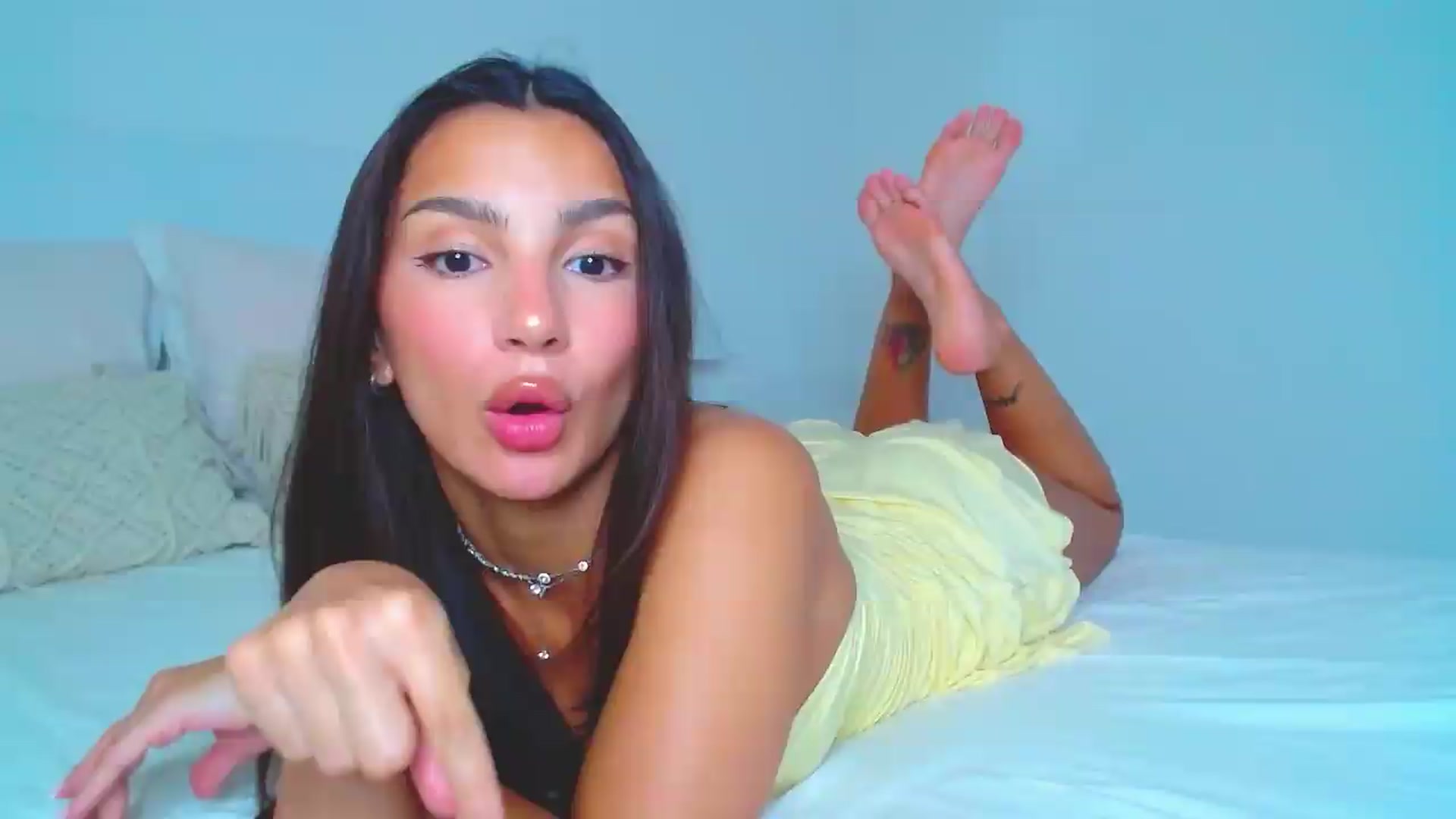 Gallery image thumbnail from Misskelly's myfreecams stream on, 08/05/2026, 17:56 image 7 of 20