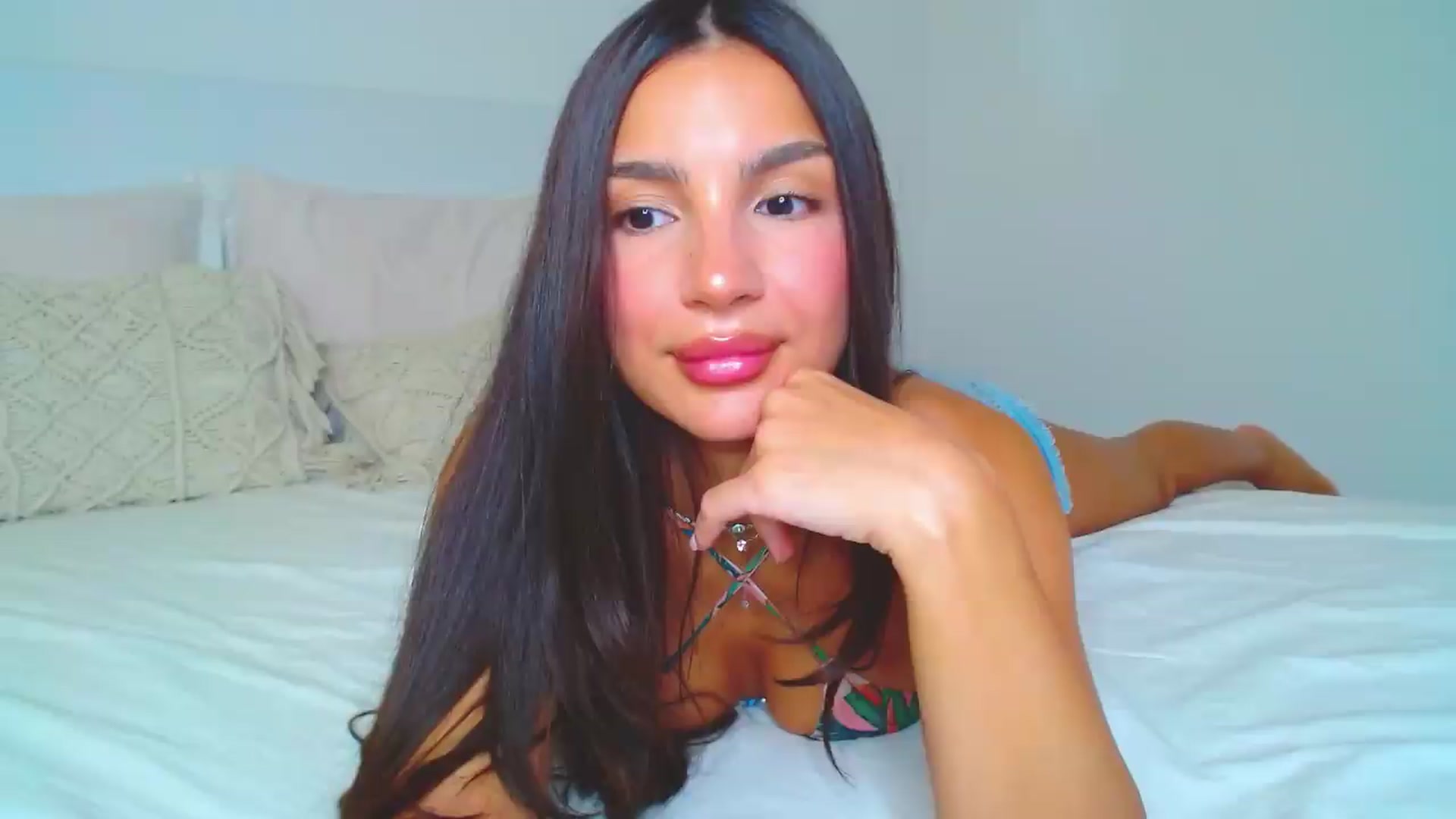 Gallery image thumbnail from Misskelly's myfreecams stream on, 08/06/2026, 13:07 image 18 of 20