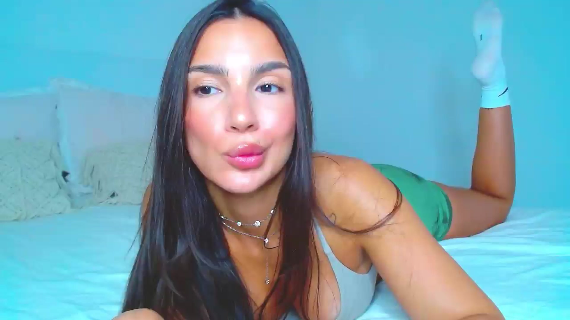 Gallery image thumbnail from Misskelly's myfreecams stream on, 08/08/2026, 19:27 image 10 of 20