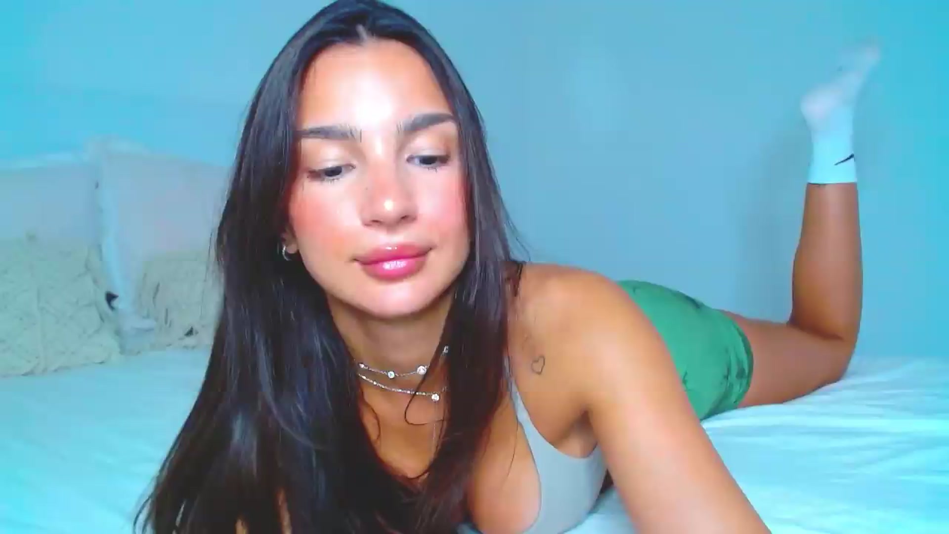 Gallery image thumbnail from Misskelly's myfreecams stream on, 08/08/2026, 19:27 image 12 of 20
