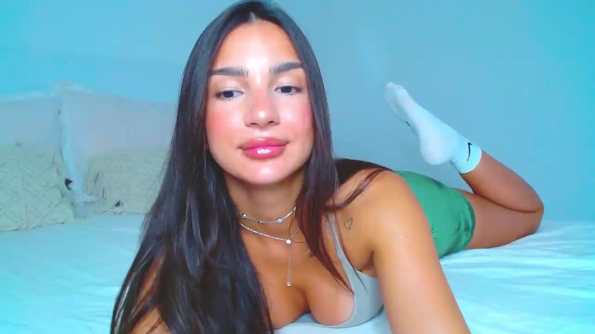 Gallery image thumbnail from Misskelly's myfreecams stream on, 08/08/2026, 19:27 image 5 of 20