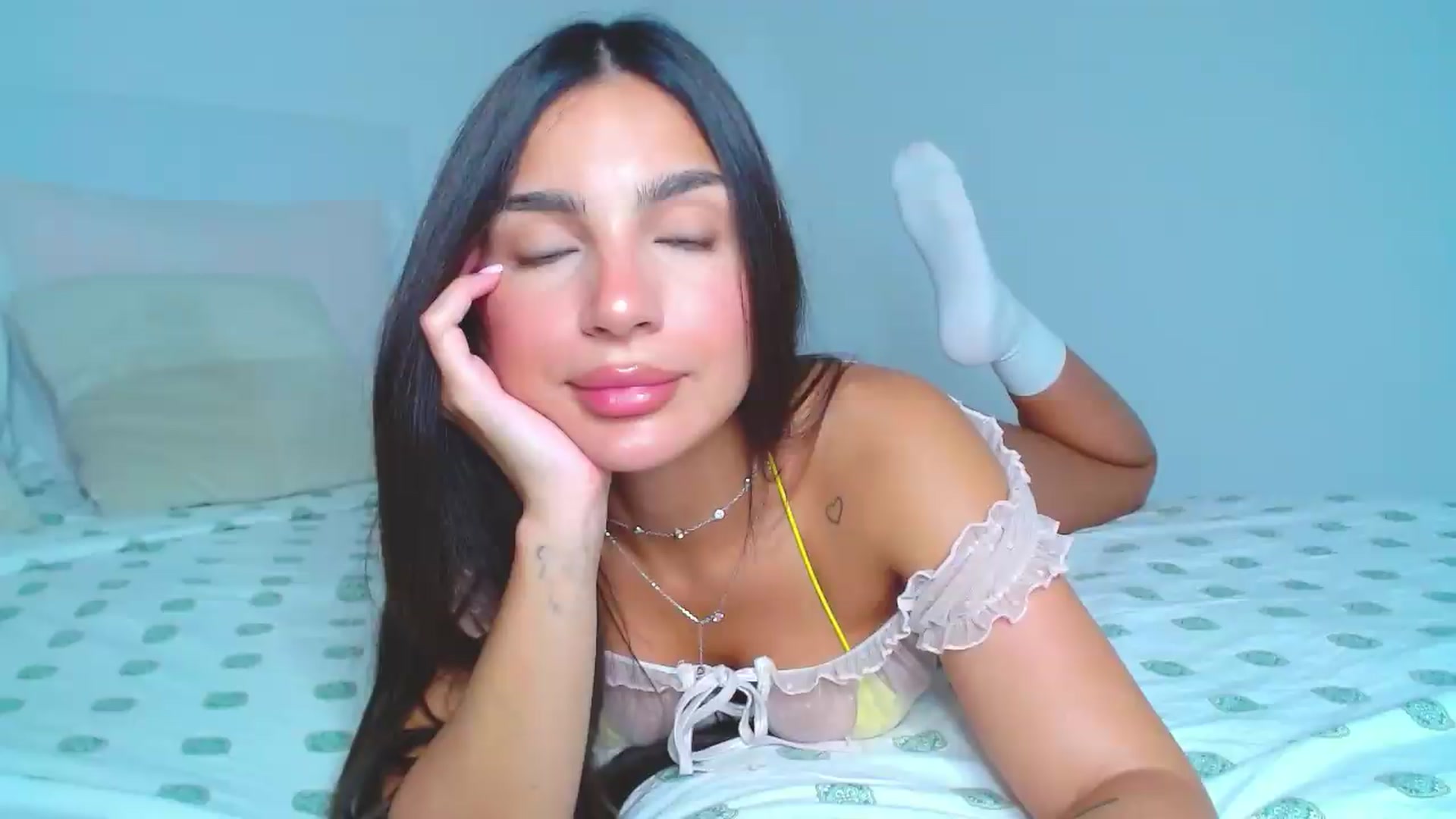 Gallery image thumbnail from Misskelly's myfreecams stream on, 08/12/2026, 18:27 image 12 of 20