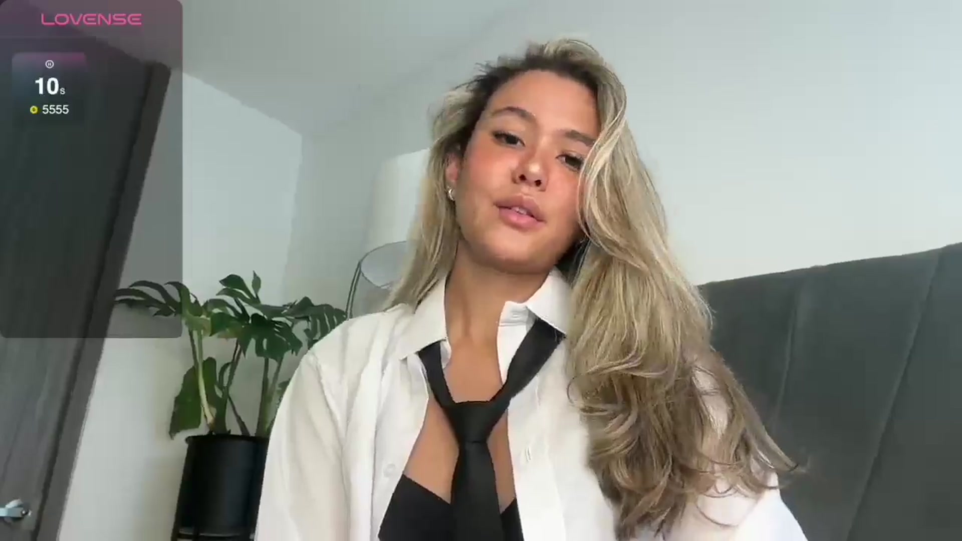 Gallery image thumbnail from Misslatin's myfreecams stream on, 06/29/2025, 19:18 image 16 of 20