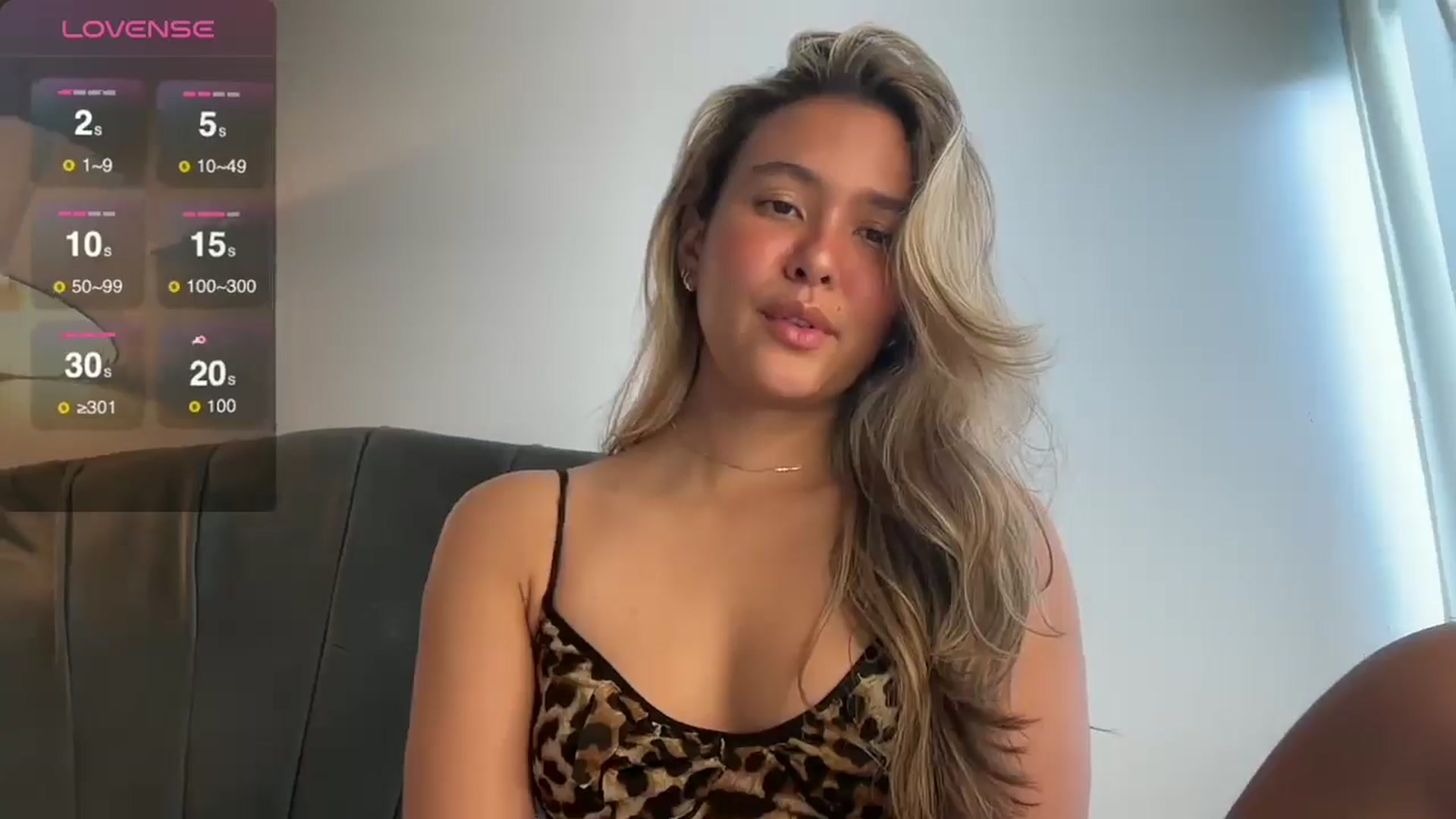Gallery image thumbnail from Misslatin's myfreecams stream on, 07/19/2025, 19:35 image 16 of 20