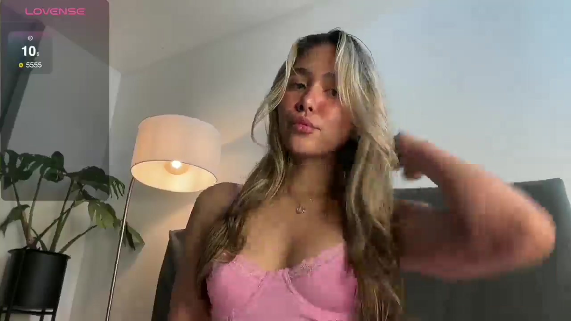 Gallery image thumbnail from Misslatin's myfreecams stream on, 09/08/2025, 18:28 image 3 of 20