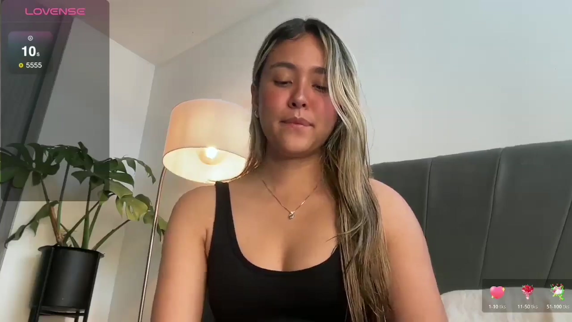 Gallery image thumbnail from Misslatin's myfreecams stream on, 09/27/2025, 18:57 image 7 of 20