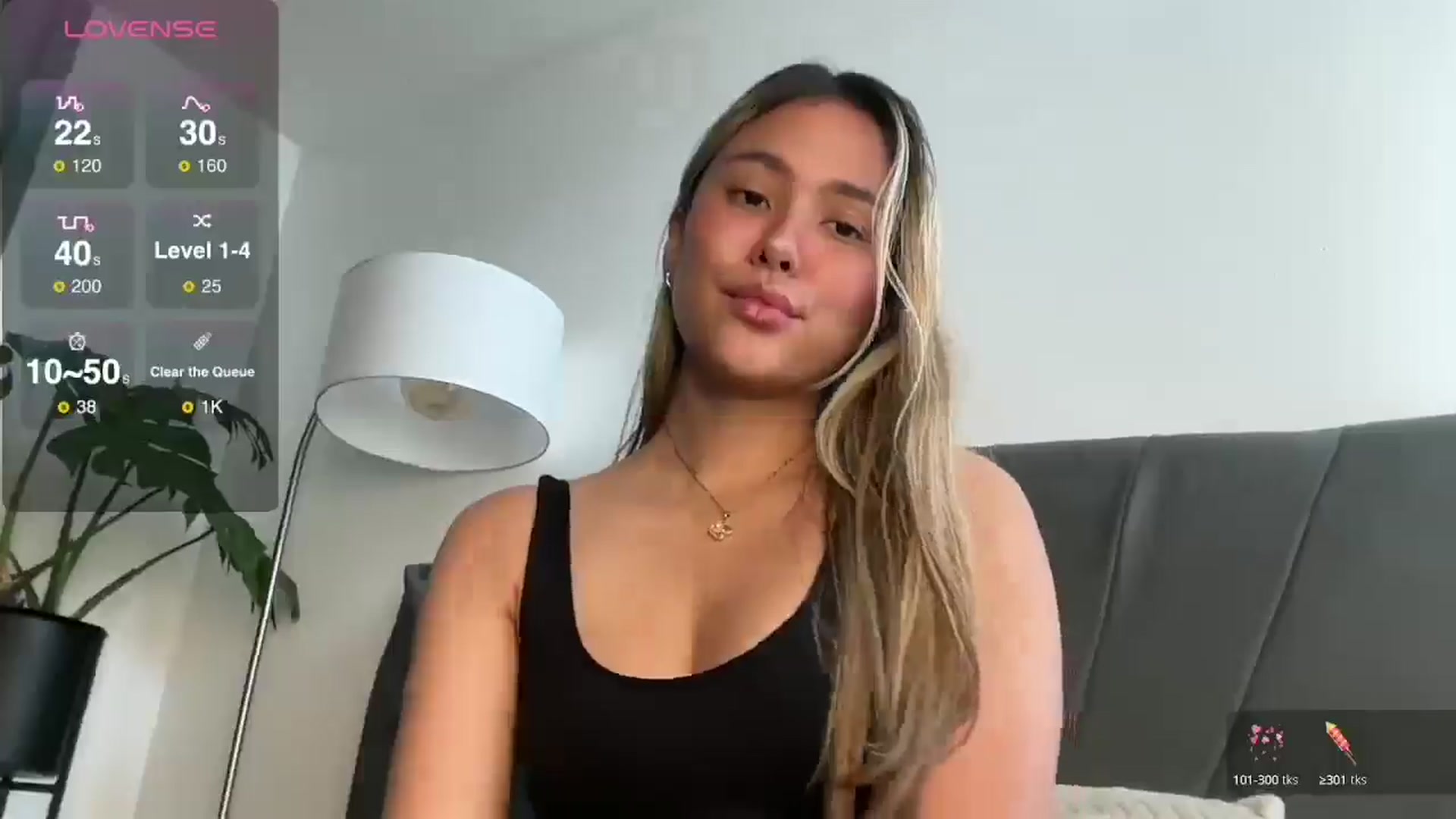 Gallery image thumbnail from Misslatin's myfreecams stream on, 10/04/2025, 17:58 image 8 of 20