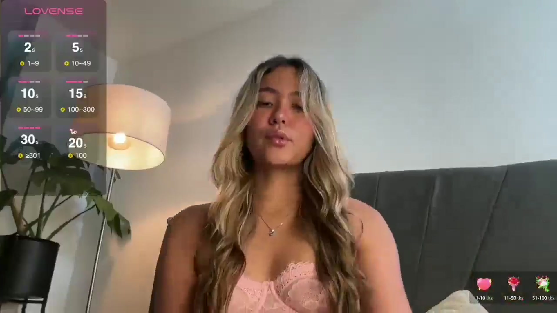 Gallery image thumbnail from Misslatin's myfreecams stream on, 10/13/2025, 17:44 image 7 of 20