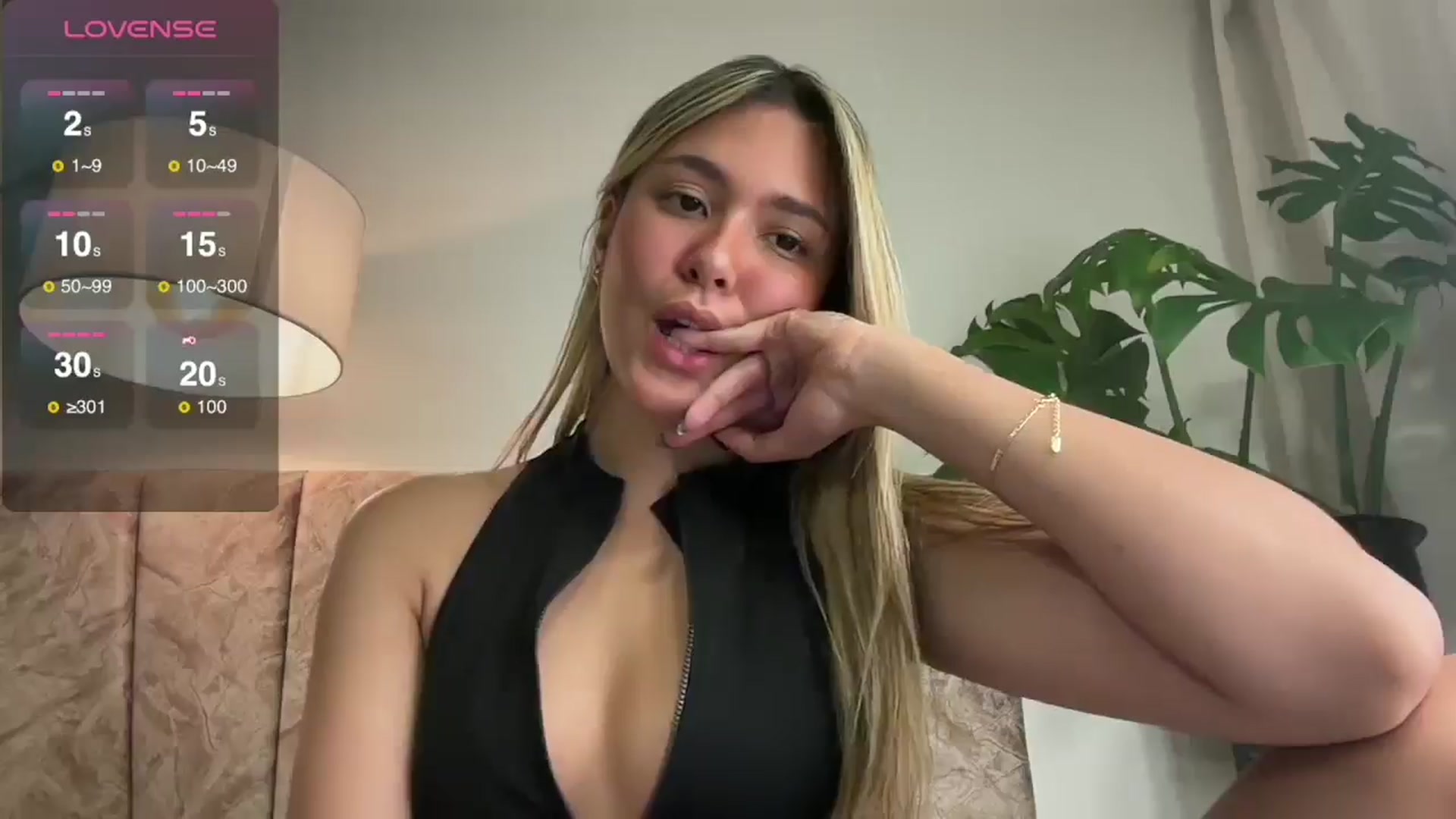 Gallery image thumbnail from Misslatin's myfreecams stream on, 01/12/2026, 03:48 image 8 of 20