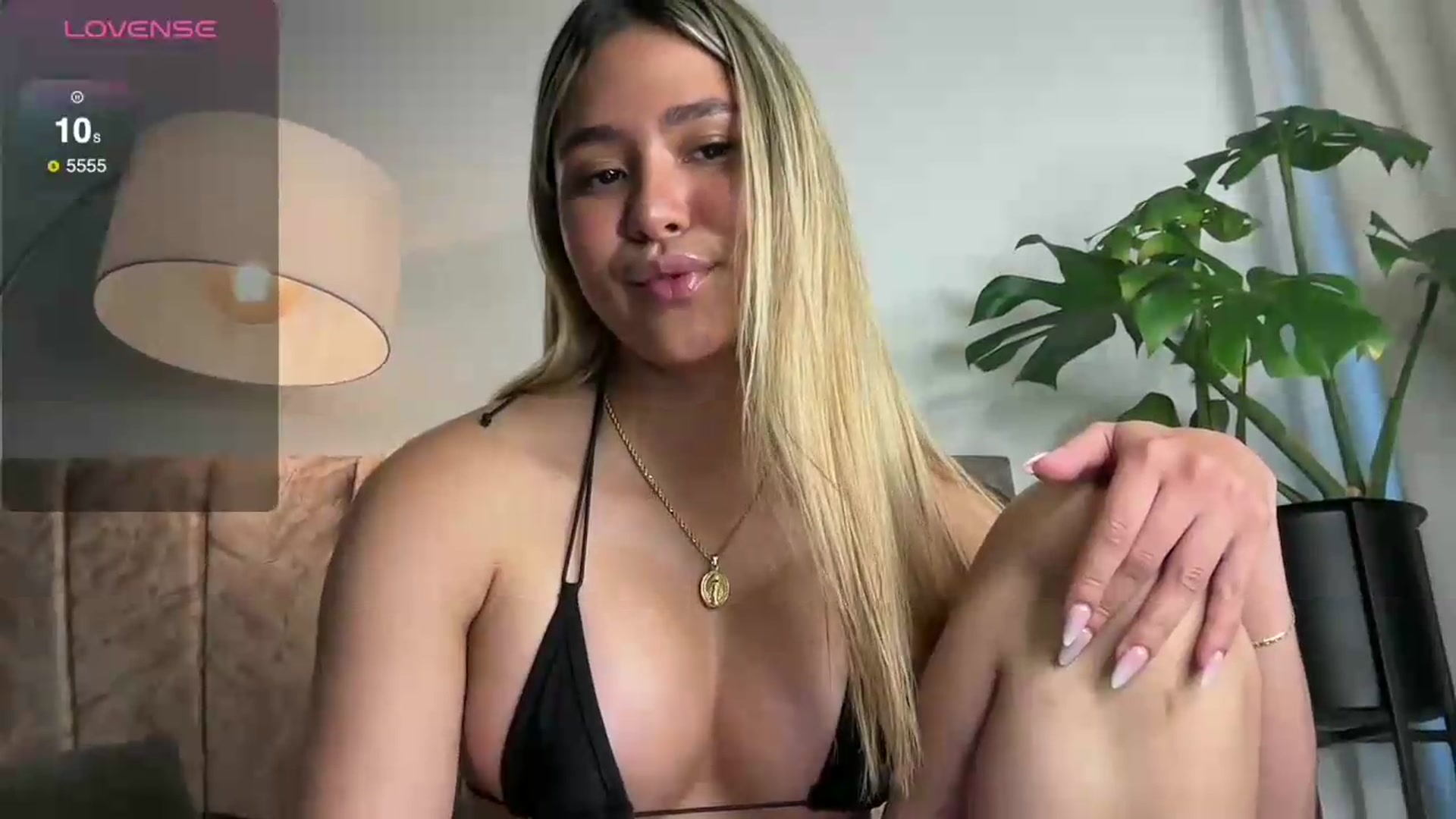 Gallery image thumbnail from Misslatin's myfreecams stream on, 05/20/2026, 20:05 image 2 of 20