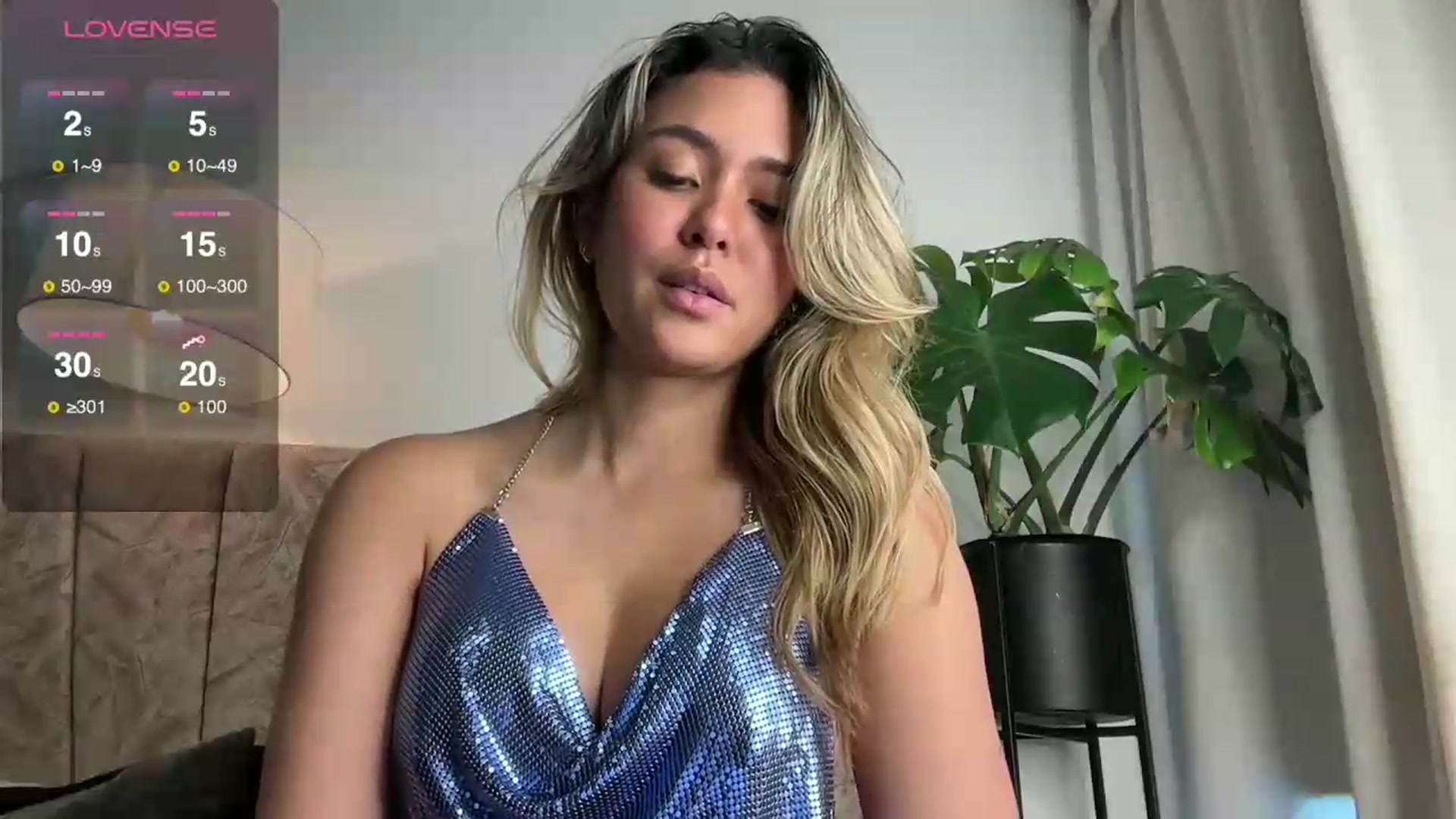 Gallery image thumbnail from Misslatin's myfreecams stream on, 08/09/2026, 20:41 image 18 of 20