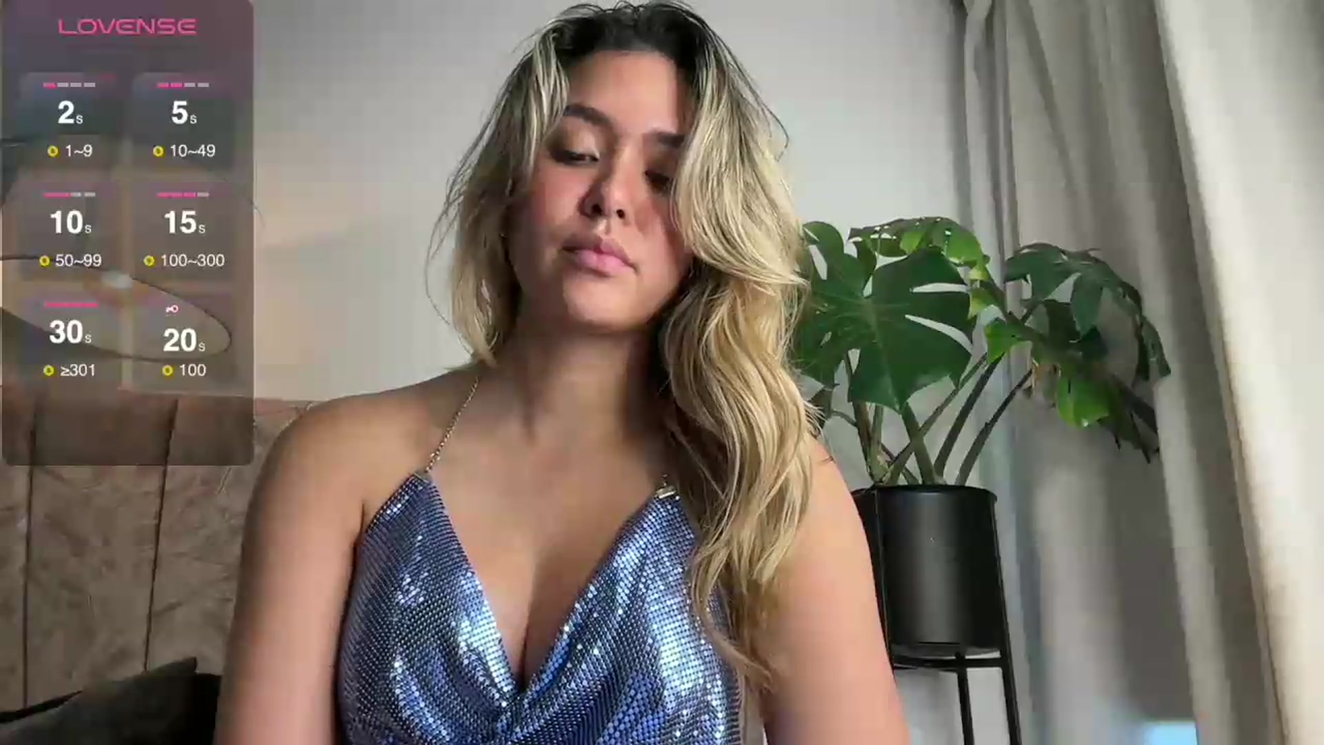 Gallery image thumbnail from Misslatin's myfreecams stream on, 08/09/2026, 20:41 image 17 of 20