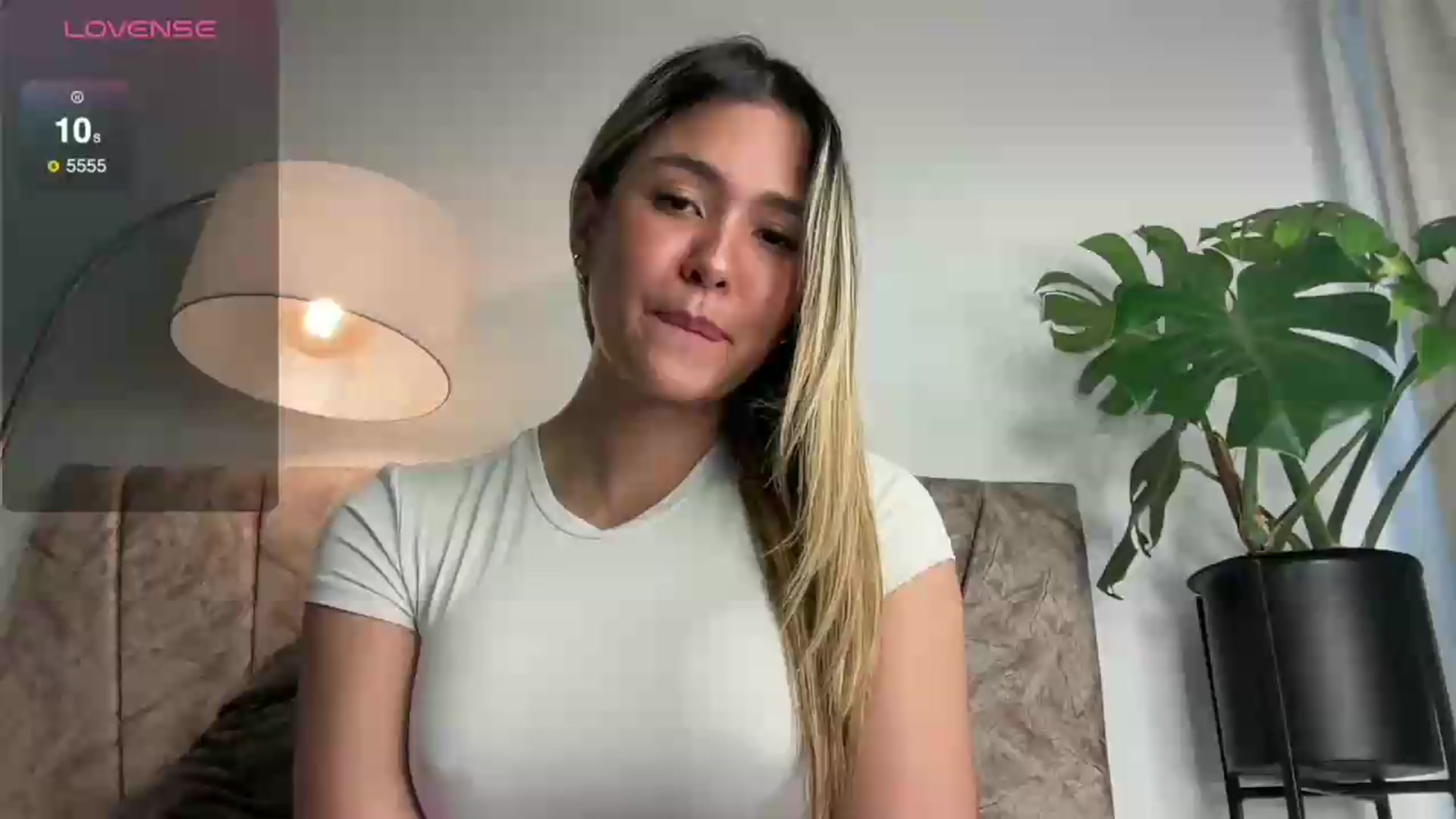 Gallery image thumbnail from Misslatin's myfreecams stream on, 08/17/2026, 19:40 image 1 of 20
