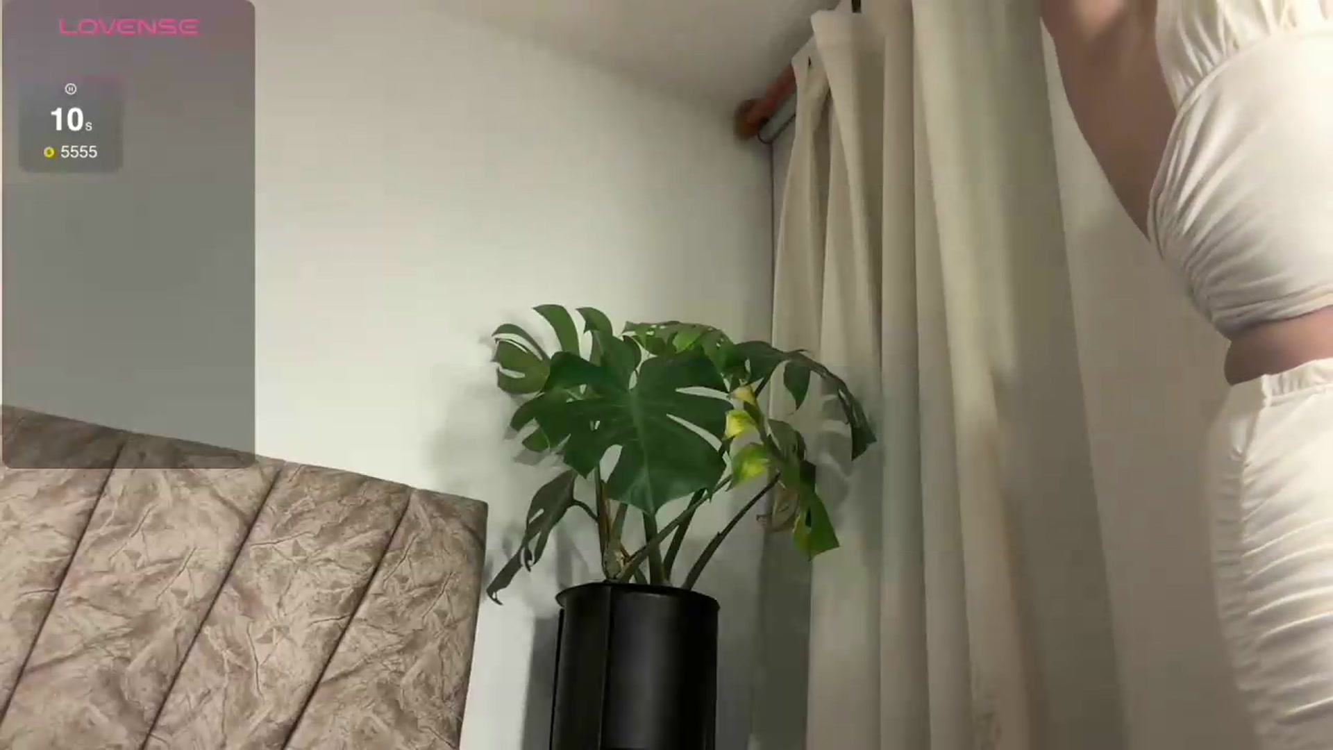 Gallery image thumbnail from Misslatin's myfreecams stream on, 08/30/2026, 03:02 image 5 of 20