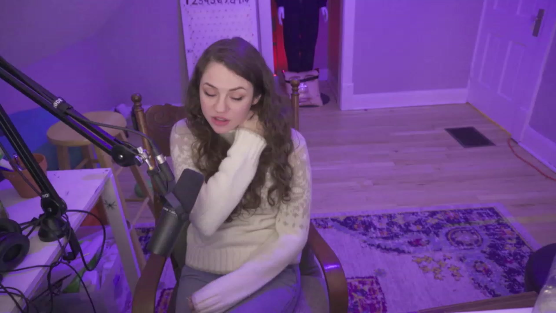 Gallery image thumbnail from MissleToes's myfreecams stream on, 12/26/2022, 08:42 image 18 of 20