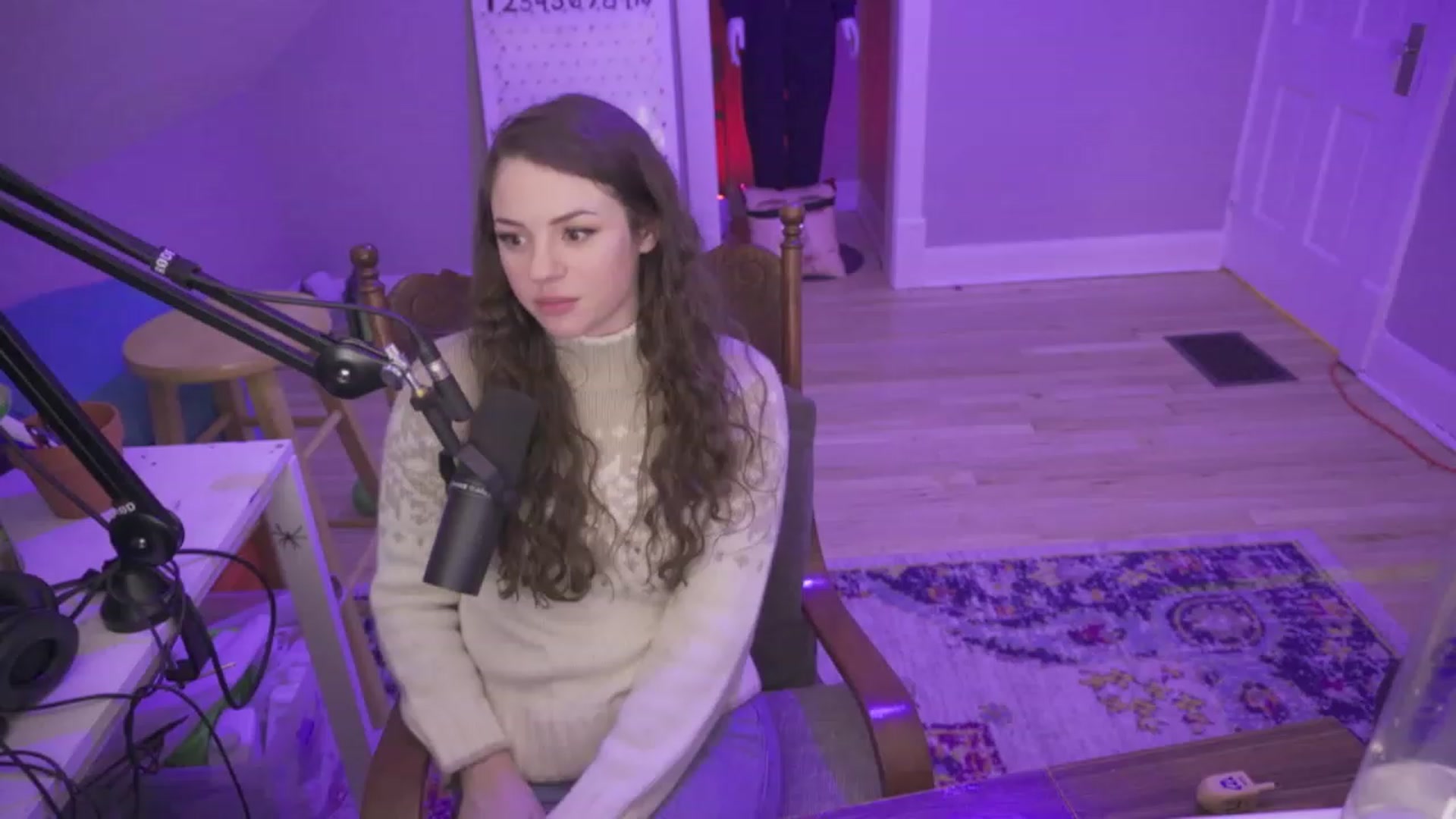 Gallery image thumbnail from MissleToes's myfreecams stream on, 12/26/2022, 08:55 image 13 of 20