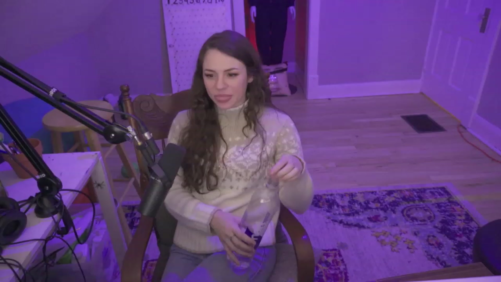 Gallery image thumbnail from MissleToes's myfreecams stream on, 12/26/2022, 08:55 image 2 of 20