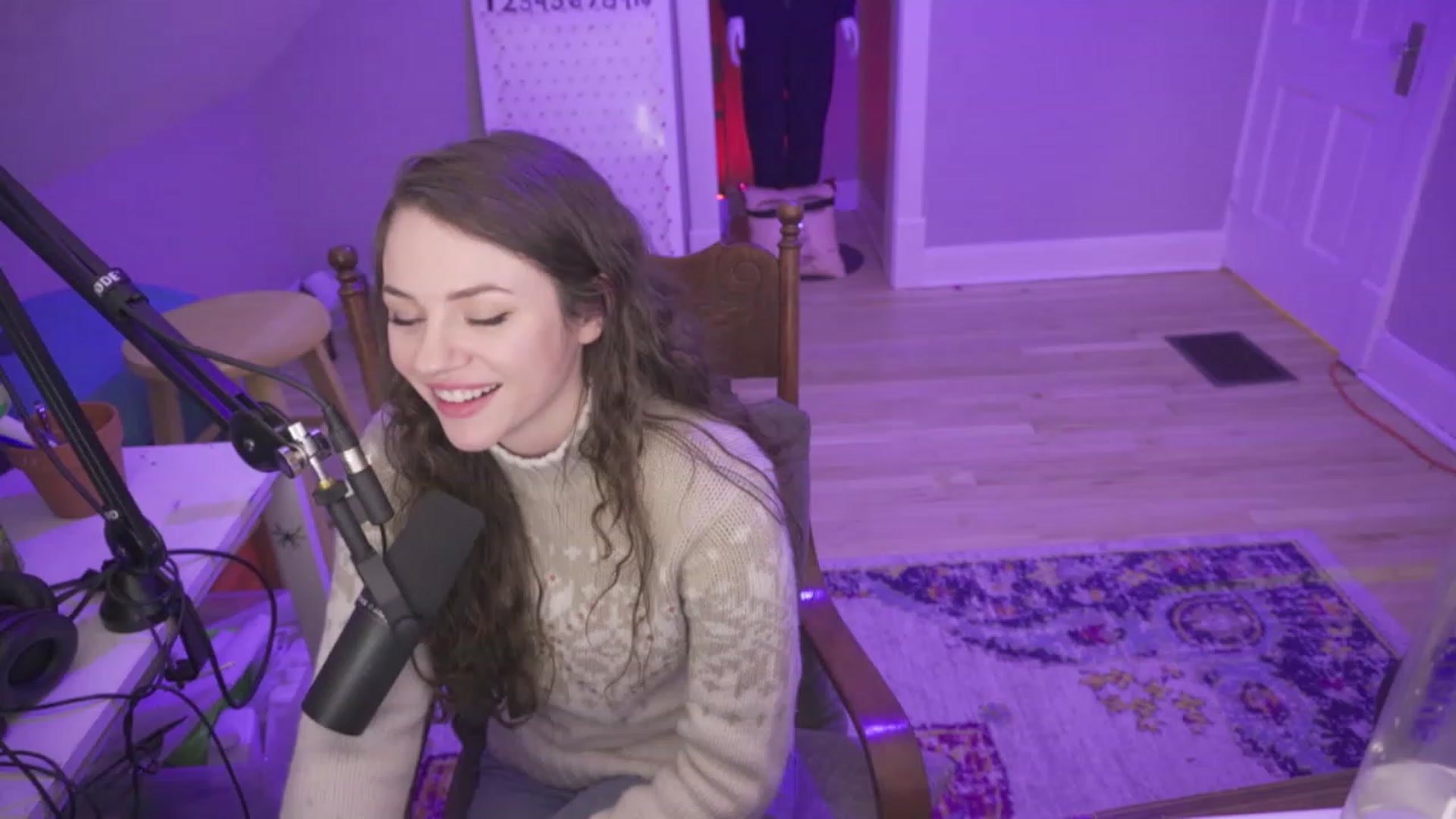 Gallery image thumbnail from MissleToes's myfreecams stream on, 12/26/2022, 08:55 image 3 of 20