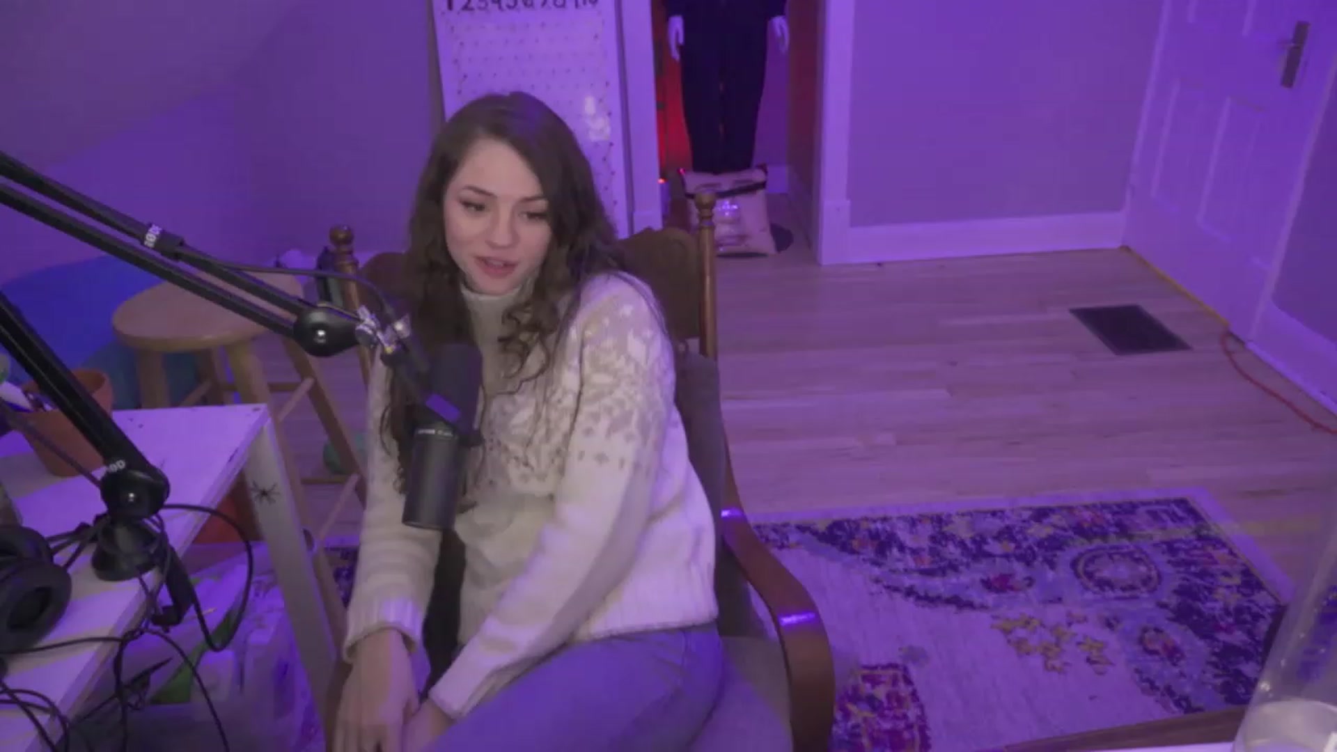 Gallery image thumbnail from MissleToes's myfreecams stream on, 12/26/2022, 08:55 image 5 of 20