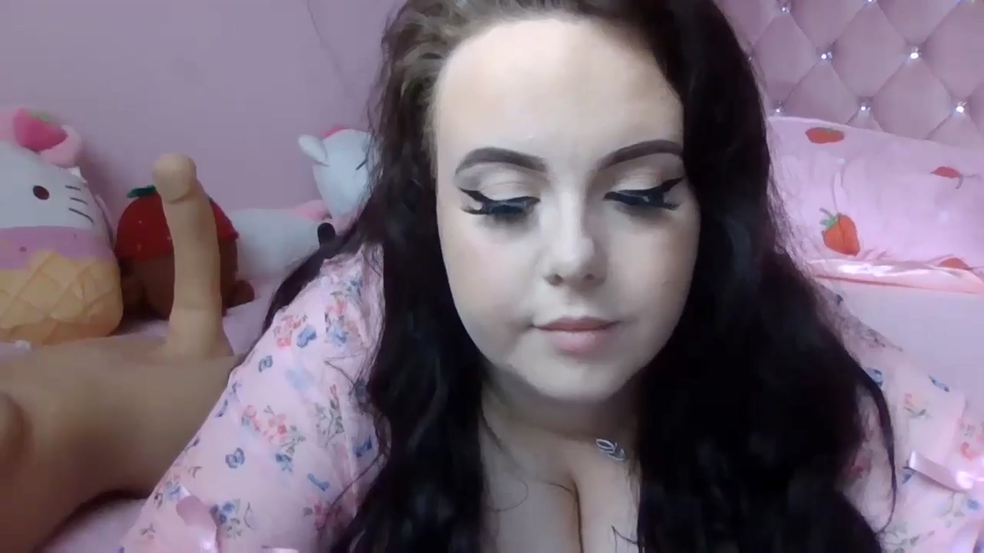 Gallery image thumbnail from Missmacygrayy's myfreecams stream on, 07/07/2024, 14:37 image 13 of 20