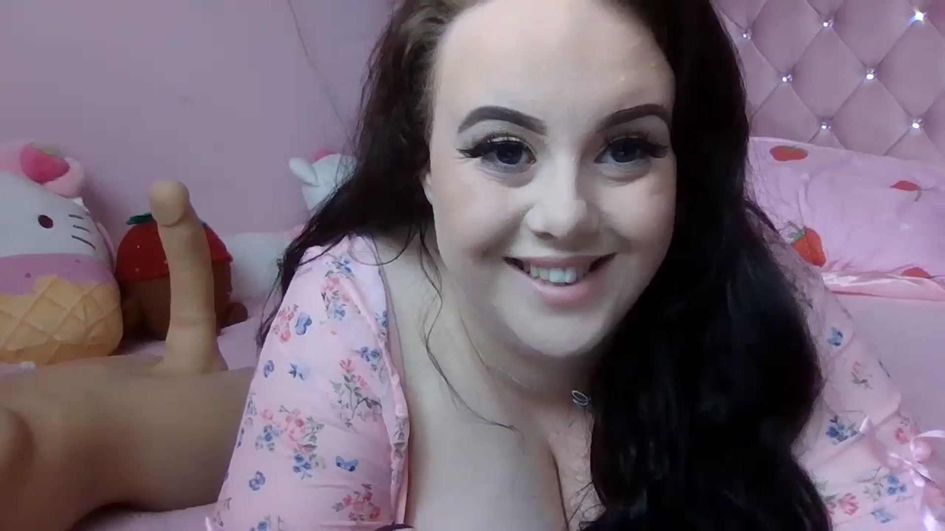 Gallery image thumbnail from Missmacygrayy's myfreecams stream on, 07/07/2024, 14:37 image 11 of 20