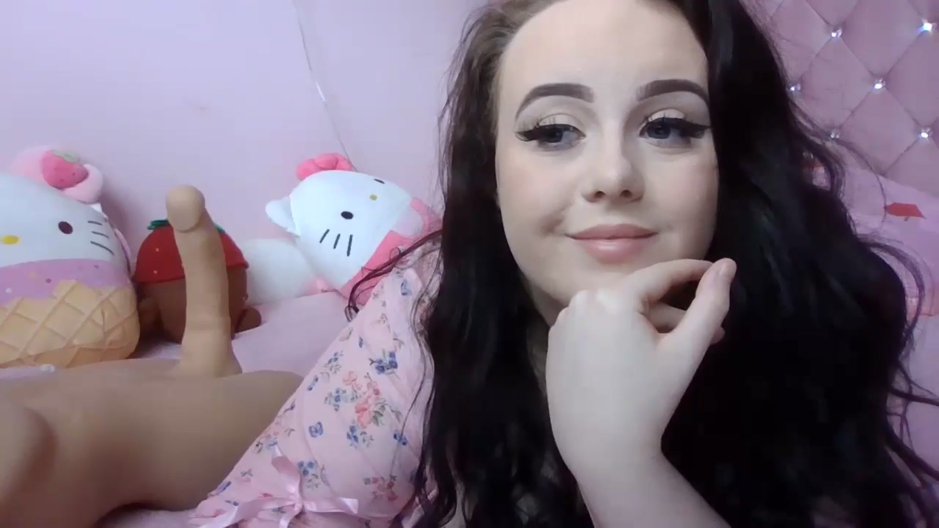 Gallery image thumbnail from Missmacygrayy's myfreecams stream on, 07/07/2024, 14:37 image 5 of 20