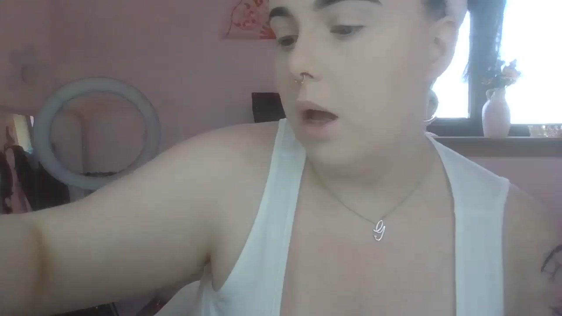 Gallery image thumbnail from Missmacygrayy's myfreecams stream on, 02/24/2025, 10:20 image 14 of 20