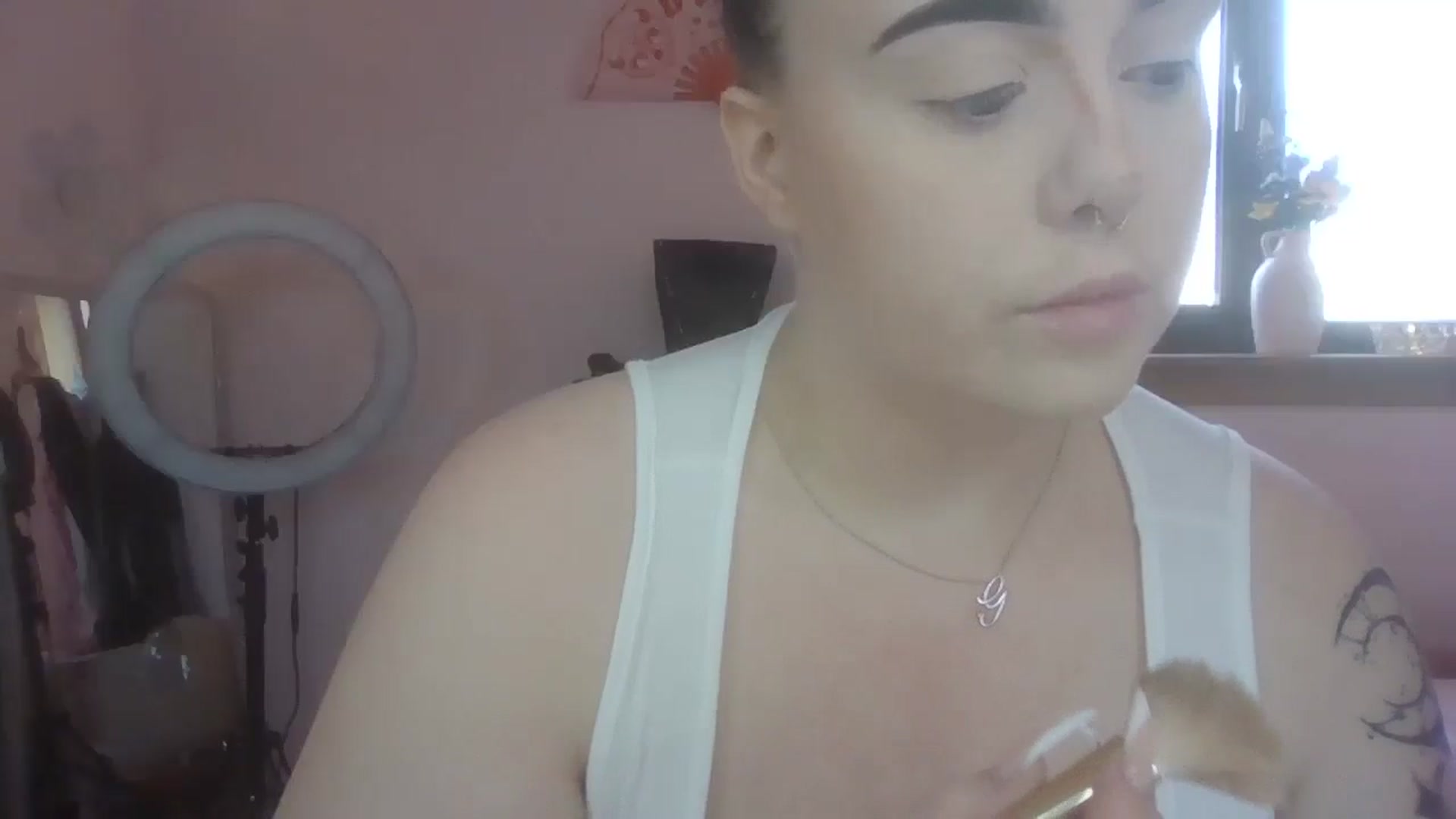 Gallery image thumbnail from Missmacygrayy's myfreecams stream on, 02/24/2025, 10:20 image 13 of 20