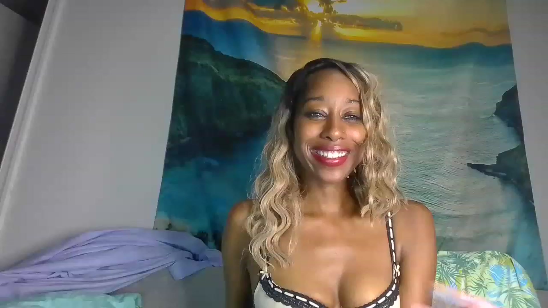 Gallery image thumbnail from Missmarie24's myfreecams stream on, 11/17/2022, 11:40 image 11 of 20