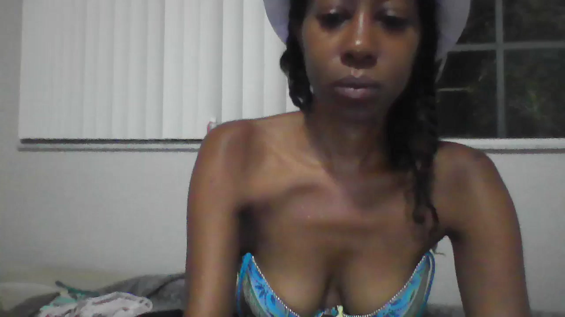 Gallery image thumbnail from Missmarie24's myfreecams stream on, 10/18/2024, 07:32 image 17 of 20