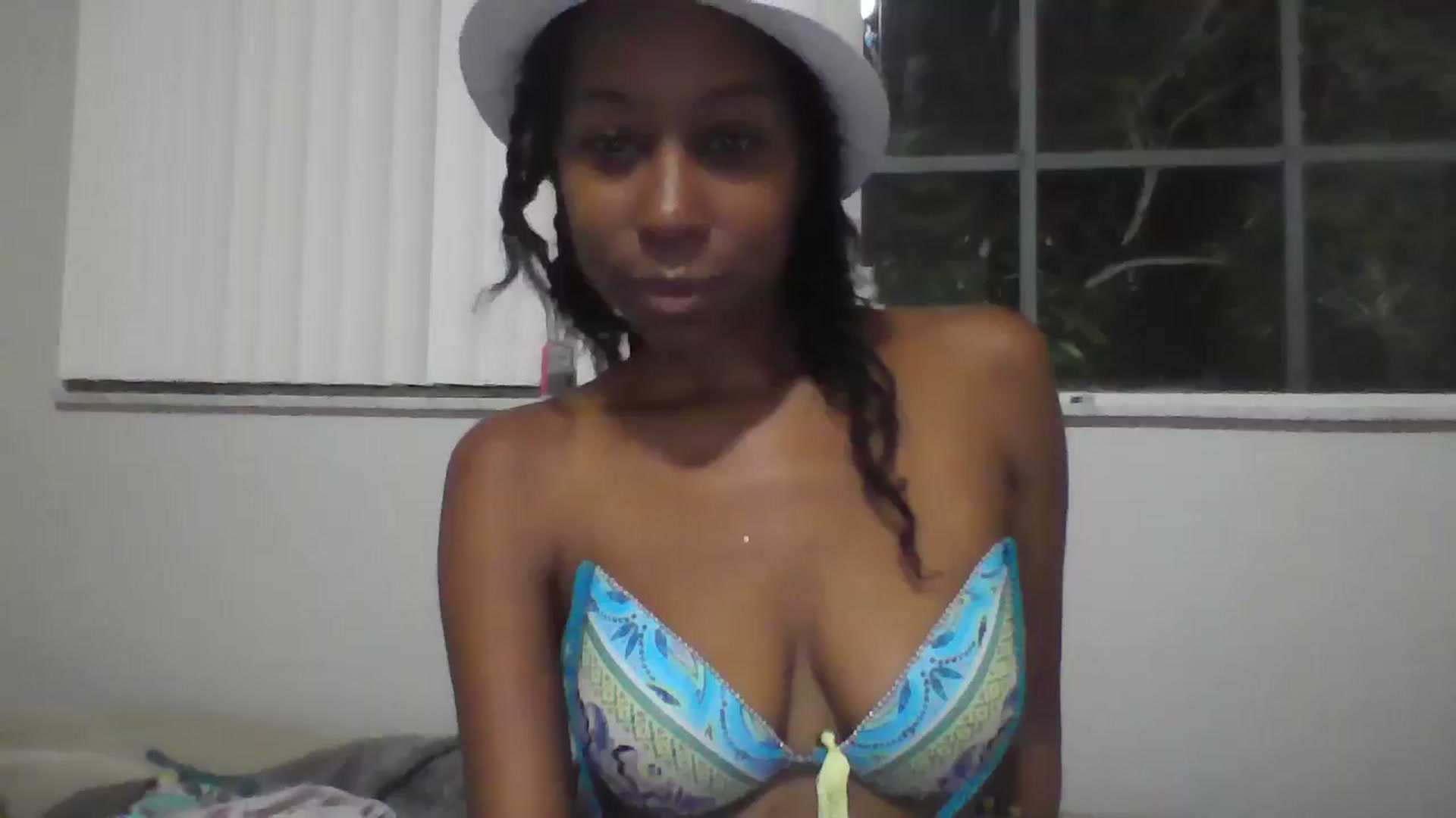 Gallery image thumbnail from Missmarie24's myfreecams stream on, 10/18/2024, 07:32 image 1 of 20