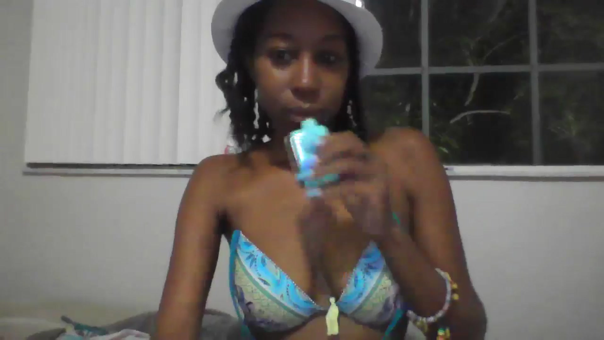 Gallery image thumbnail from Missmarie24's myfreecams stream on, 10/18/2024, 07:32 image 3 of 20