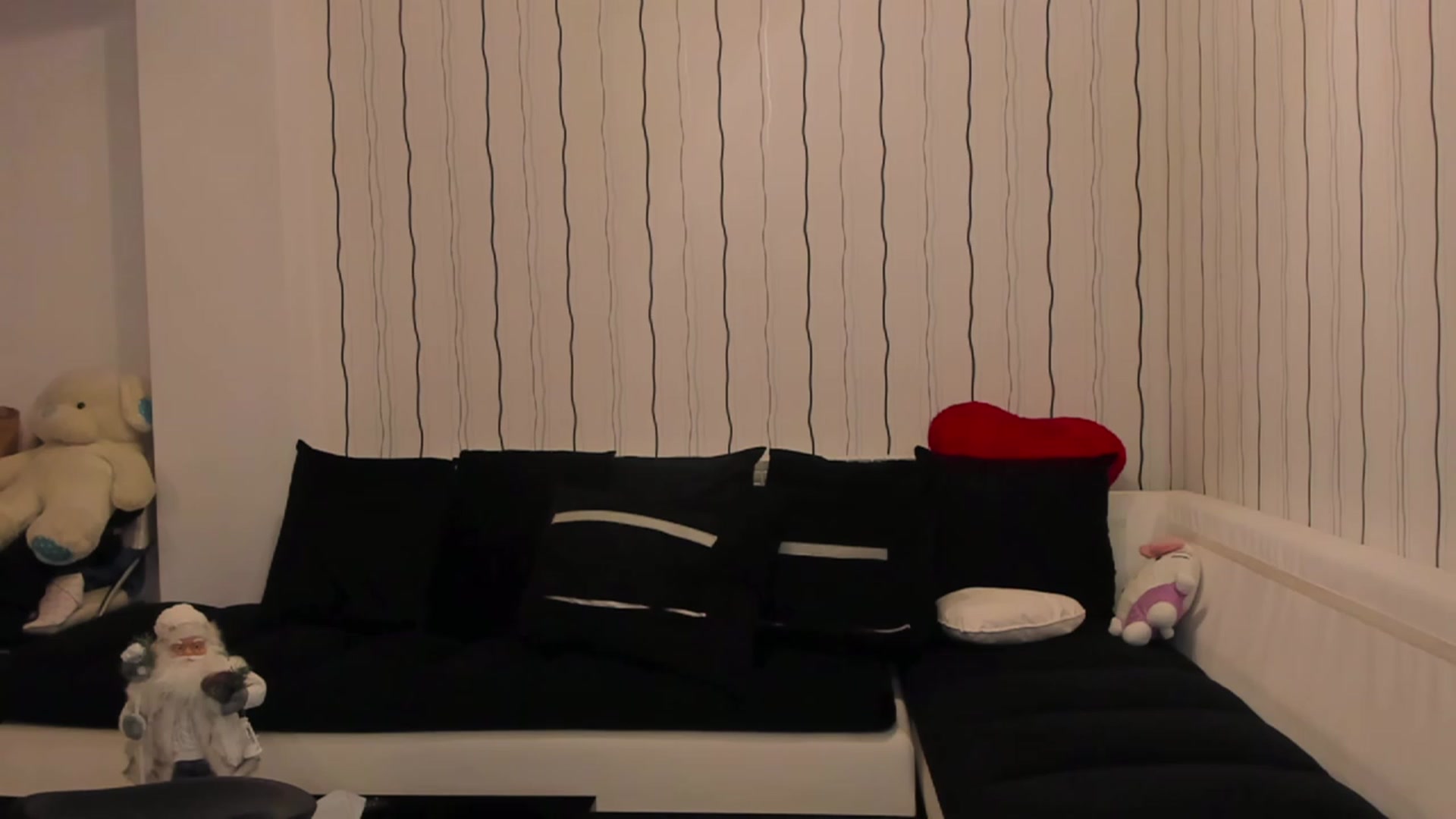 Gallery image thumbnail from Missmo0n1's myfreecams stream on, 11/20/2022, 01:40 image 14 of 20
