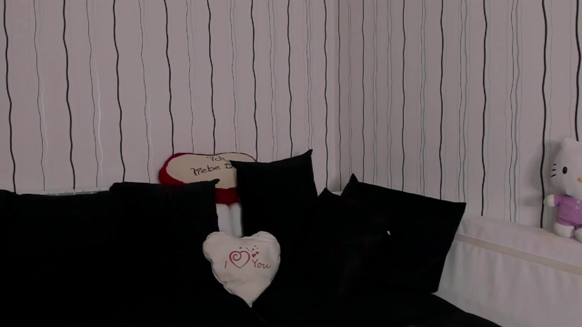 Gallery image thumbnail from Missmo0n1's myfreecams stream on, 11/25/2022, 02:00 image 12 of 20