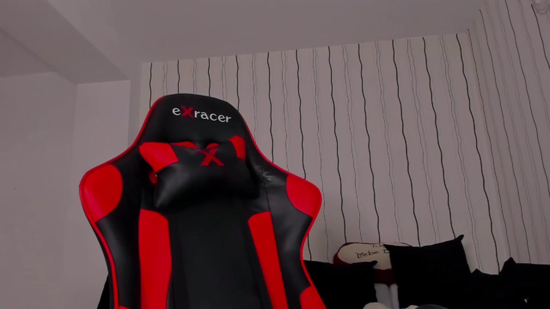 Gallery image thumbnail from Missmo0n1's myfreecams stream on, 11/25/2022, 03:02 image 1 of 20