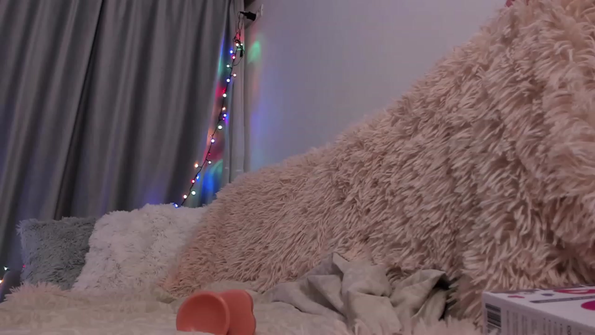 Gallery image thumbnail from Missmo0n1's myfreecams stream on, 12/13/2022, 24:39 image 10 of 20