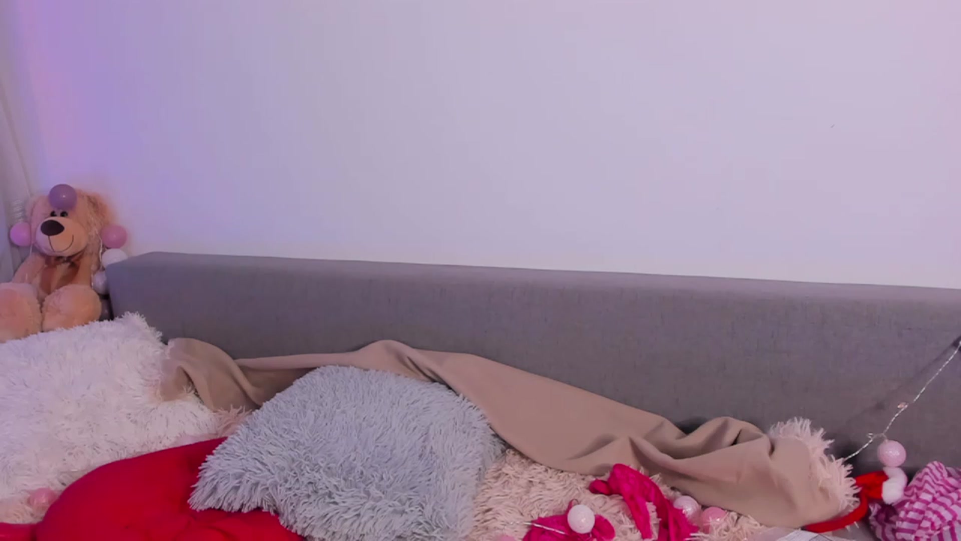 Gallery image thumbnail from Missmo0n1's myfreecams stream on, 01/01/2023, 23:09 image 12 of 20