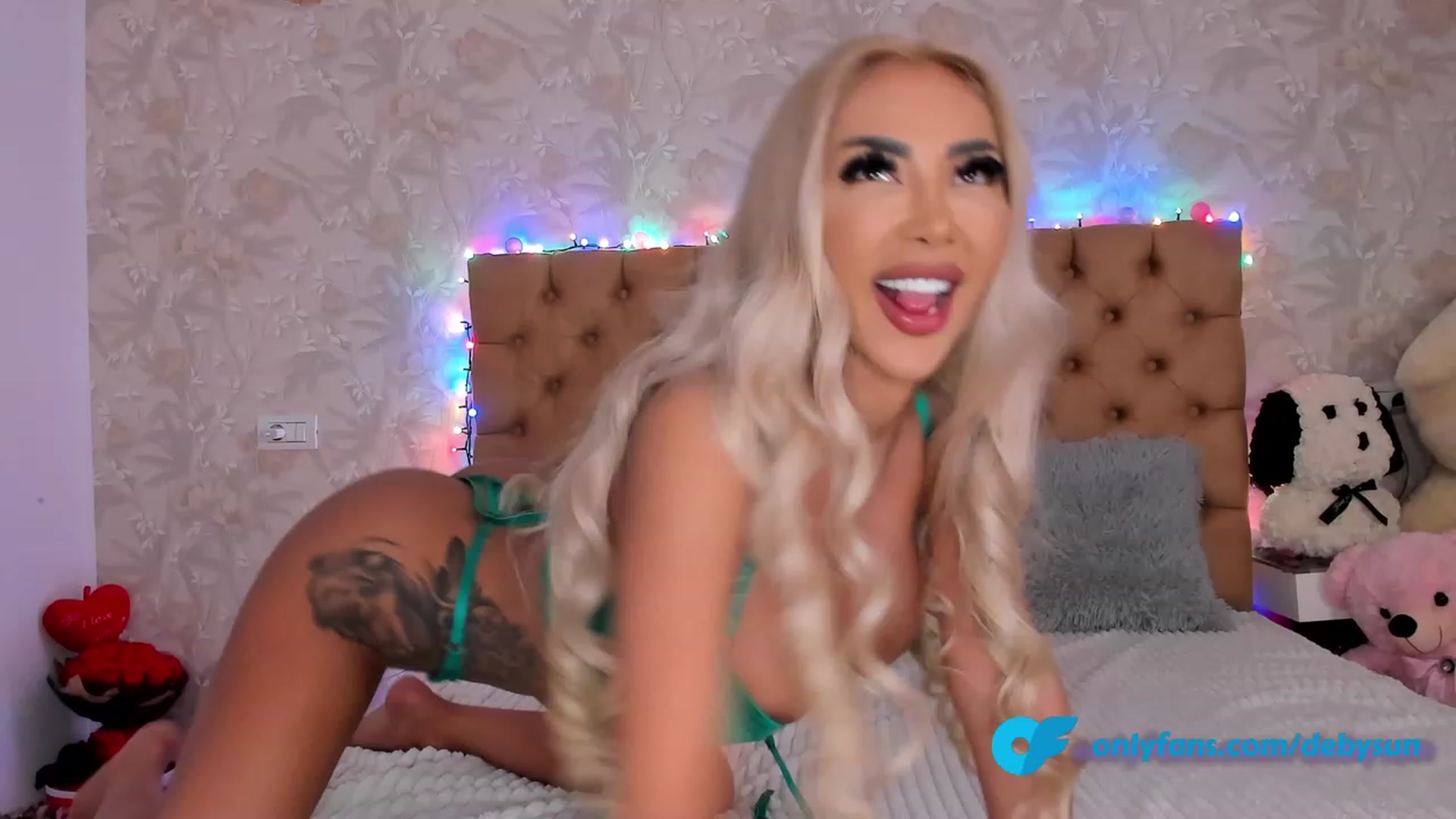 Gallery image thumbnail from Missmo0n1's myfreecams stream on, 04/06/2023, 19:50 image 3 of 20