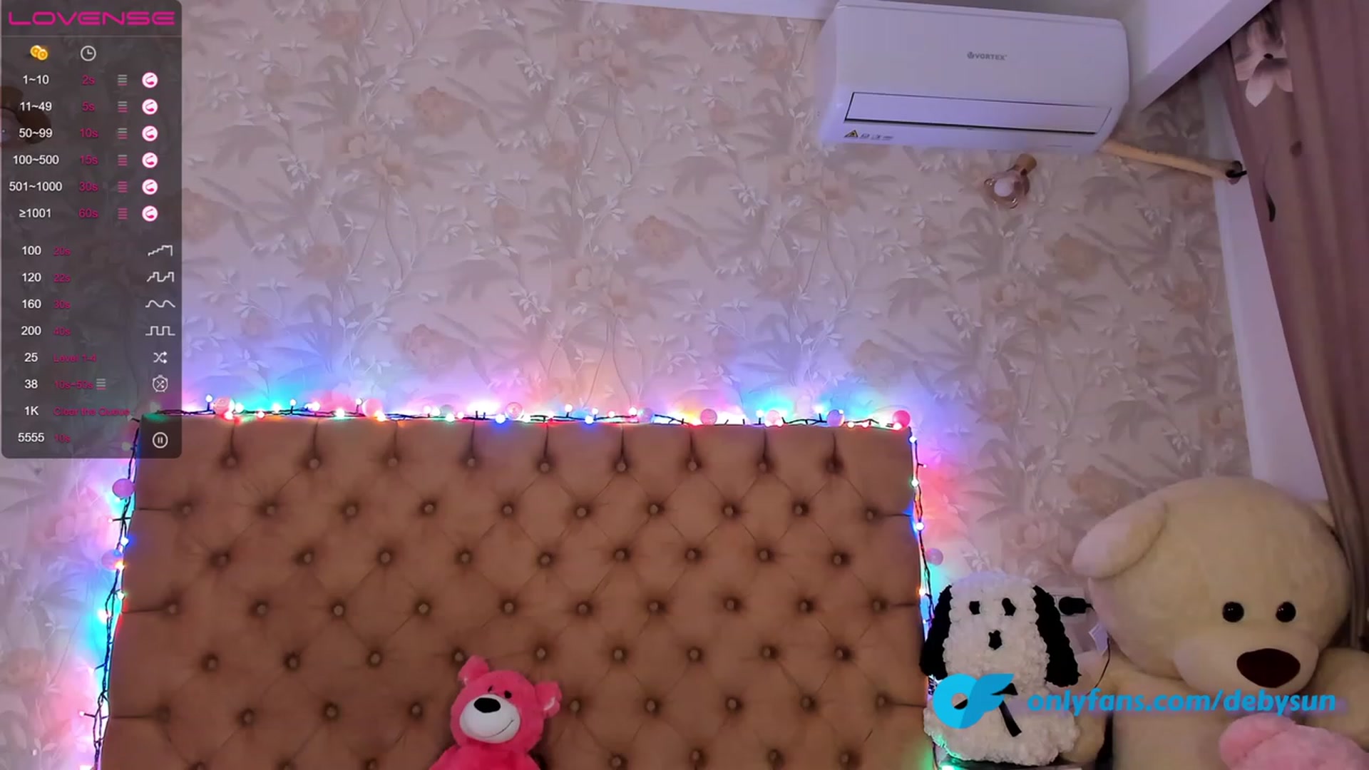 Gallery image thumbnail from Missmo0n1's myfreecams stream on, 05/10/2023, 22:55 image 15 of 20