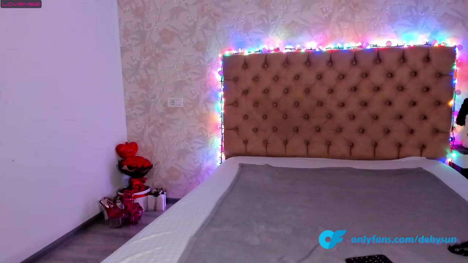 Gallery image thumbnail from Missmo0n1's myfreecams stream on, 05/25/2023, 21:23 image 19 of 20
