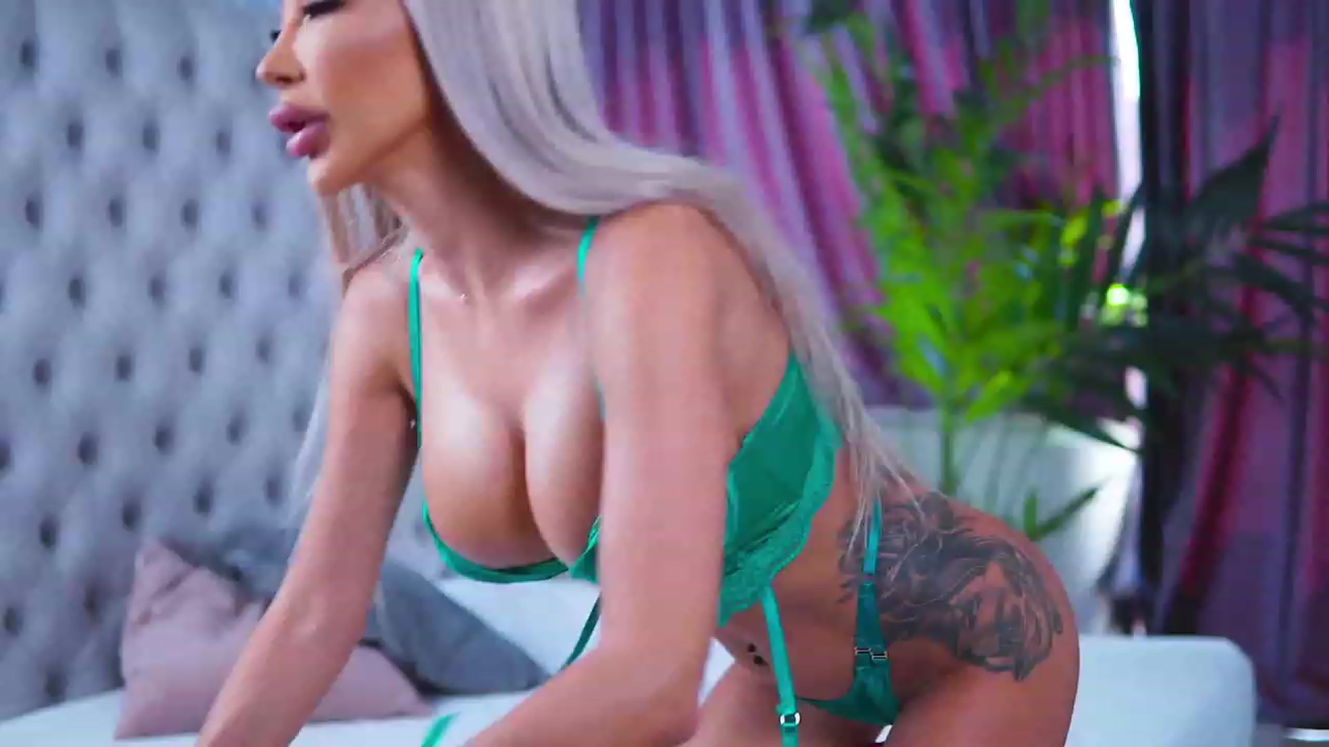 Gallery image thumbnail from Missmo0n1's myfreecams stream on, 07/15/2023, 11:45 image 2 of 20