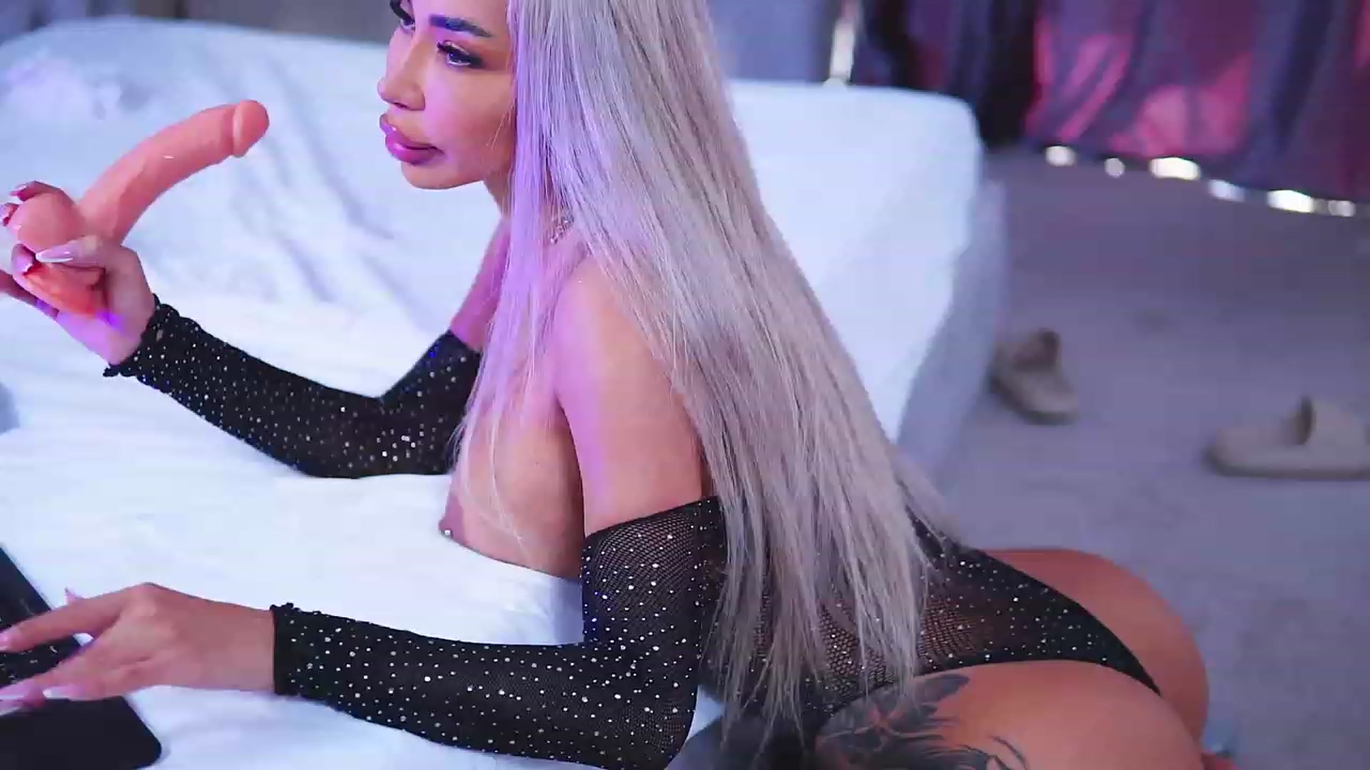 Gallery image thumbnail from Missmo0n1's myfreecams stream on, 07/16/2023, 12:13 image 12 of 20