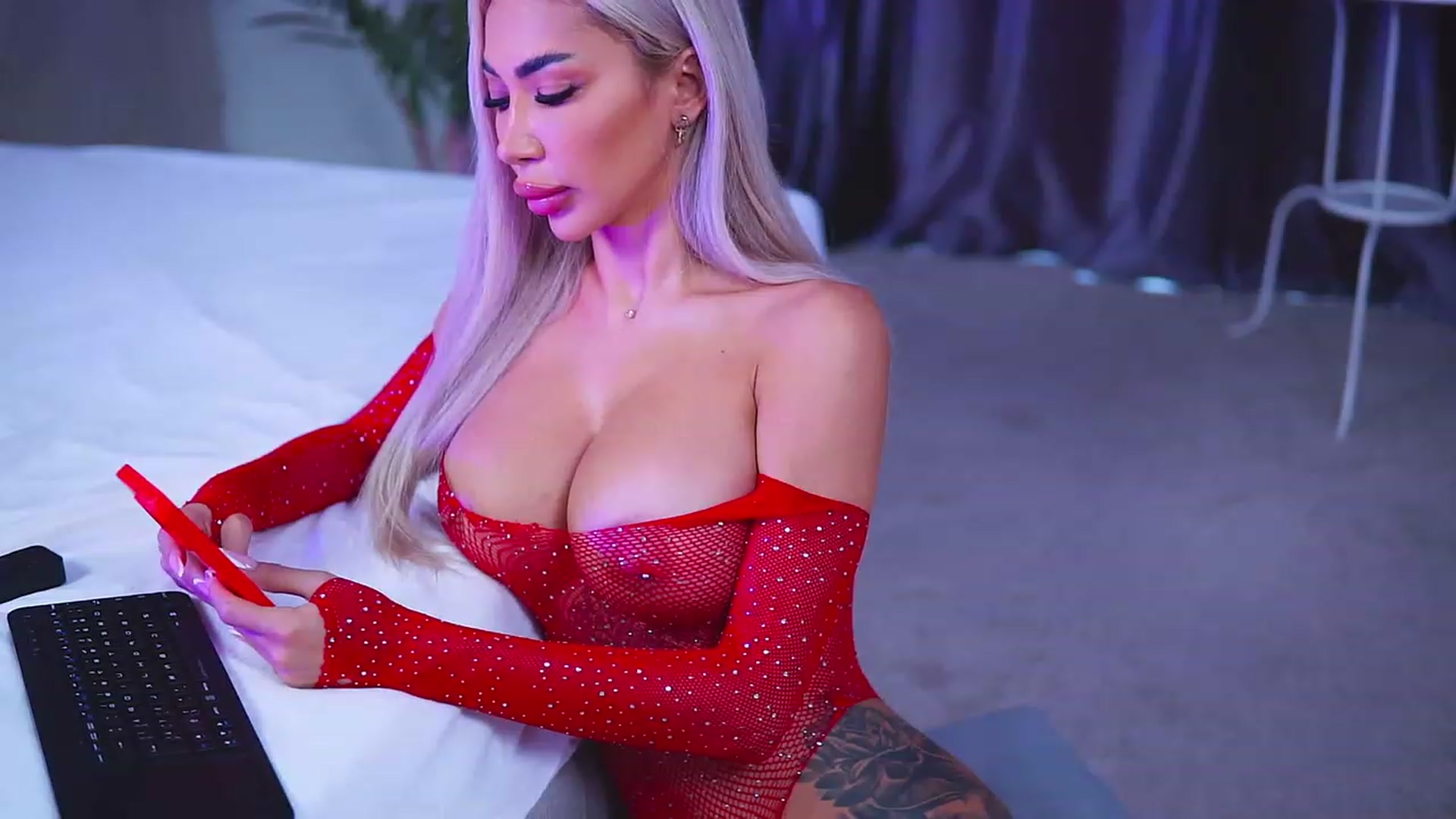 Gallery image thumbnail from Missmo0n1's myfreecams stream on, 07/16/2023, 16:51 image 13 of 20
